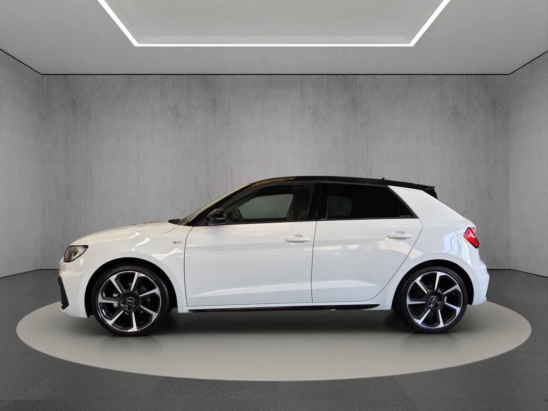 AUDI A1 Sportback 30 TFSI S Line S-tronic Black Edition "RF.-Kamera-Keyless"-image-2