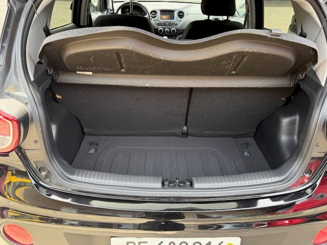 HYUNDAI i10 1.0 Amplia-image-9
