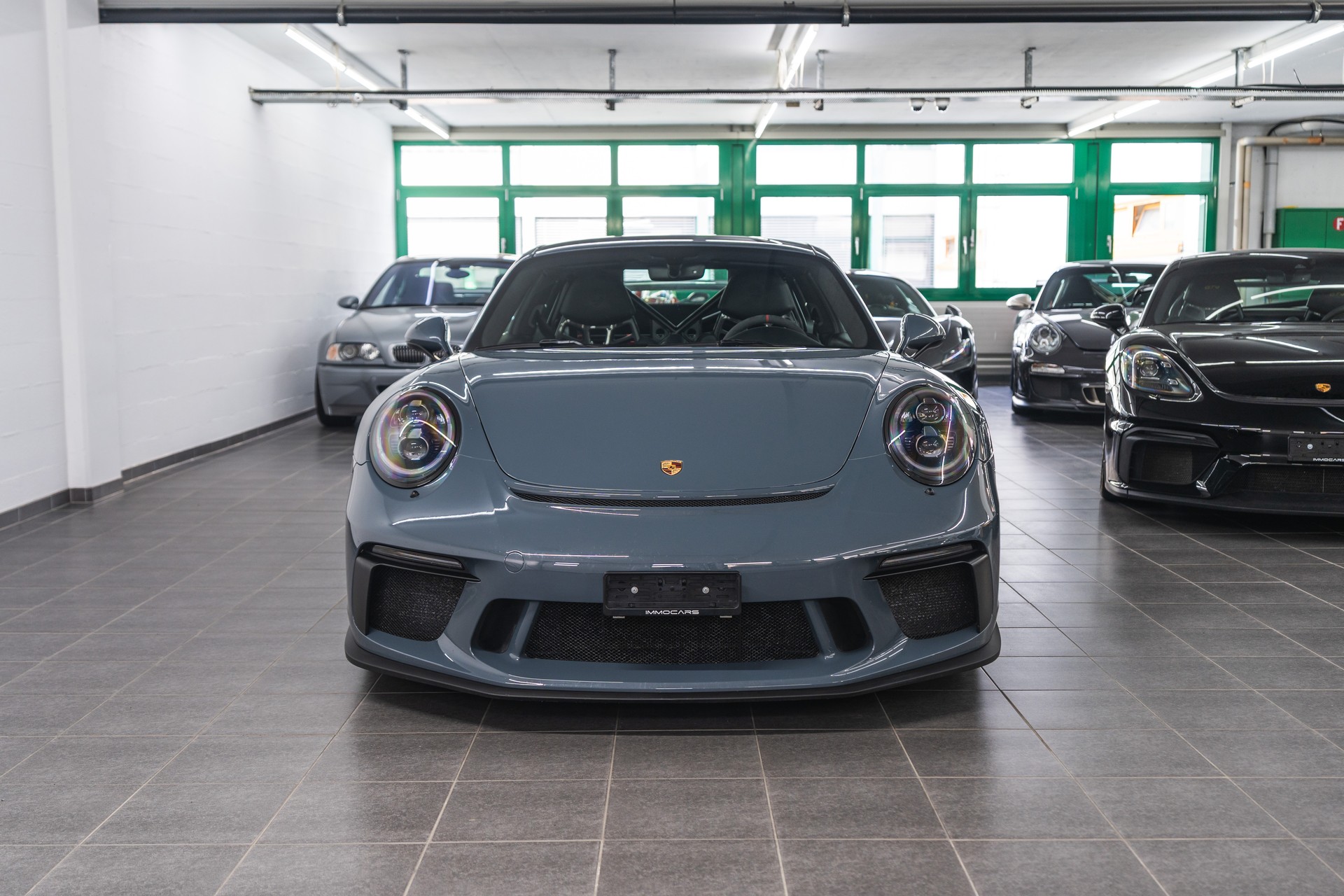PORSCHE 911 GT3 PDK Graphite Blue NO OPF-showroom-element-1