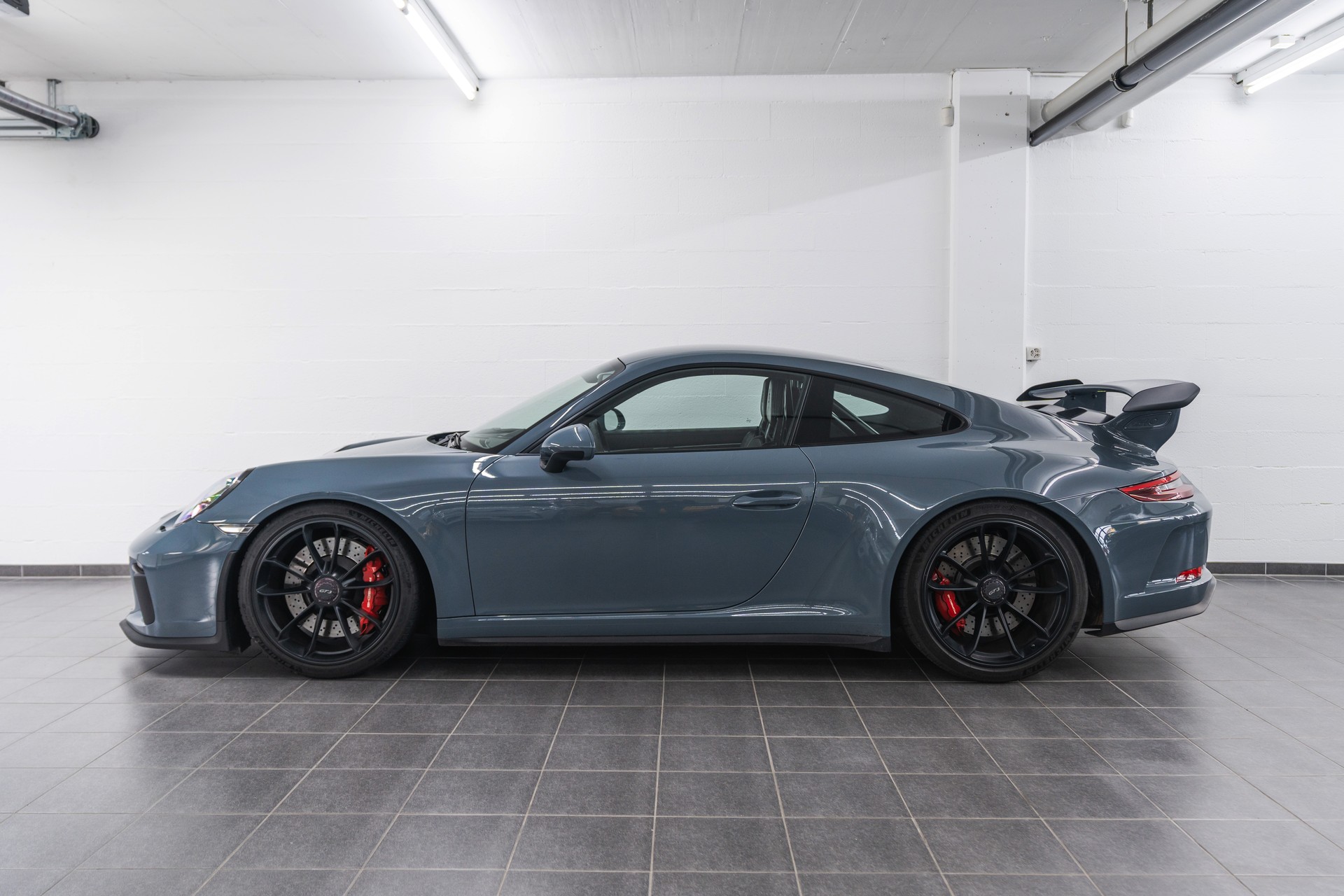 PORSCHE 911 GT3 PDK Graphite Blue NO OPF-showroom-element-3