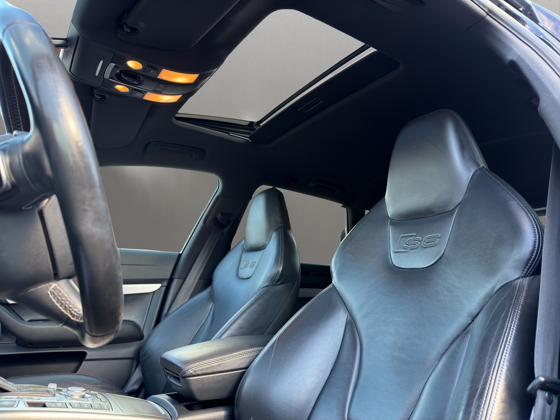AUDI S6 Avant 5.2 V10 quattro tiptronic-image-8
