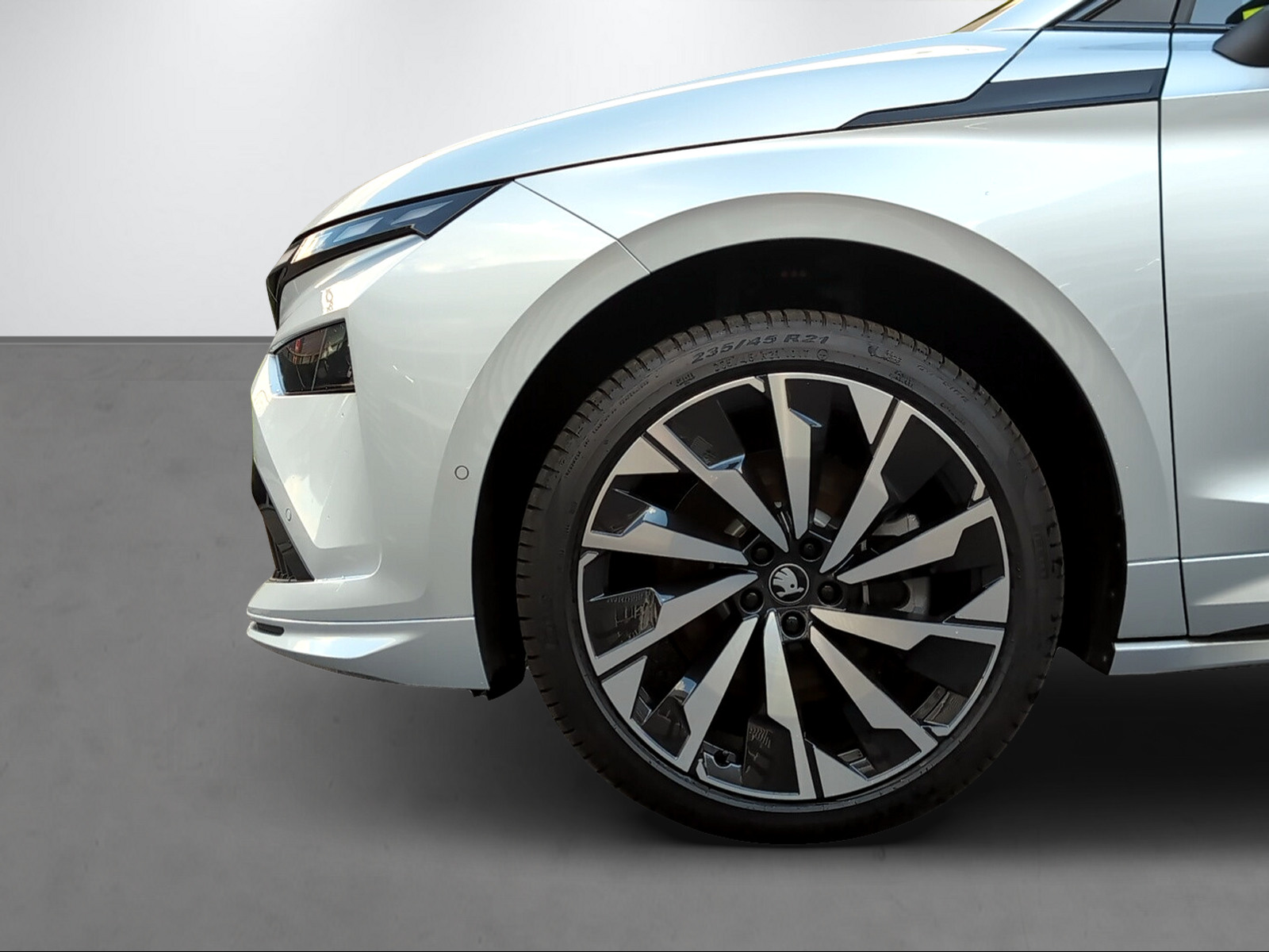 SKODA Enyaq 85x SportLine-showroom-element-3