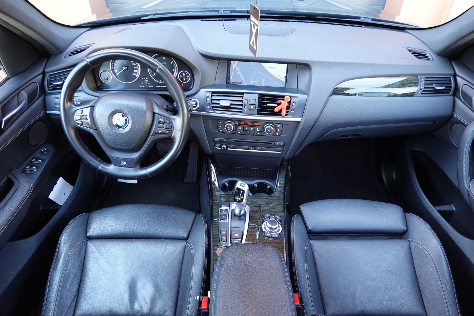 BMW X3 xDrive 30d Steptronic -" Pack M * Capteur de Recul * intérieur cuir * jantes 19 * sièges chauffants/électriques "-image-10