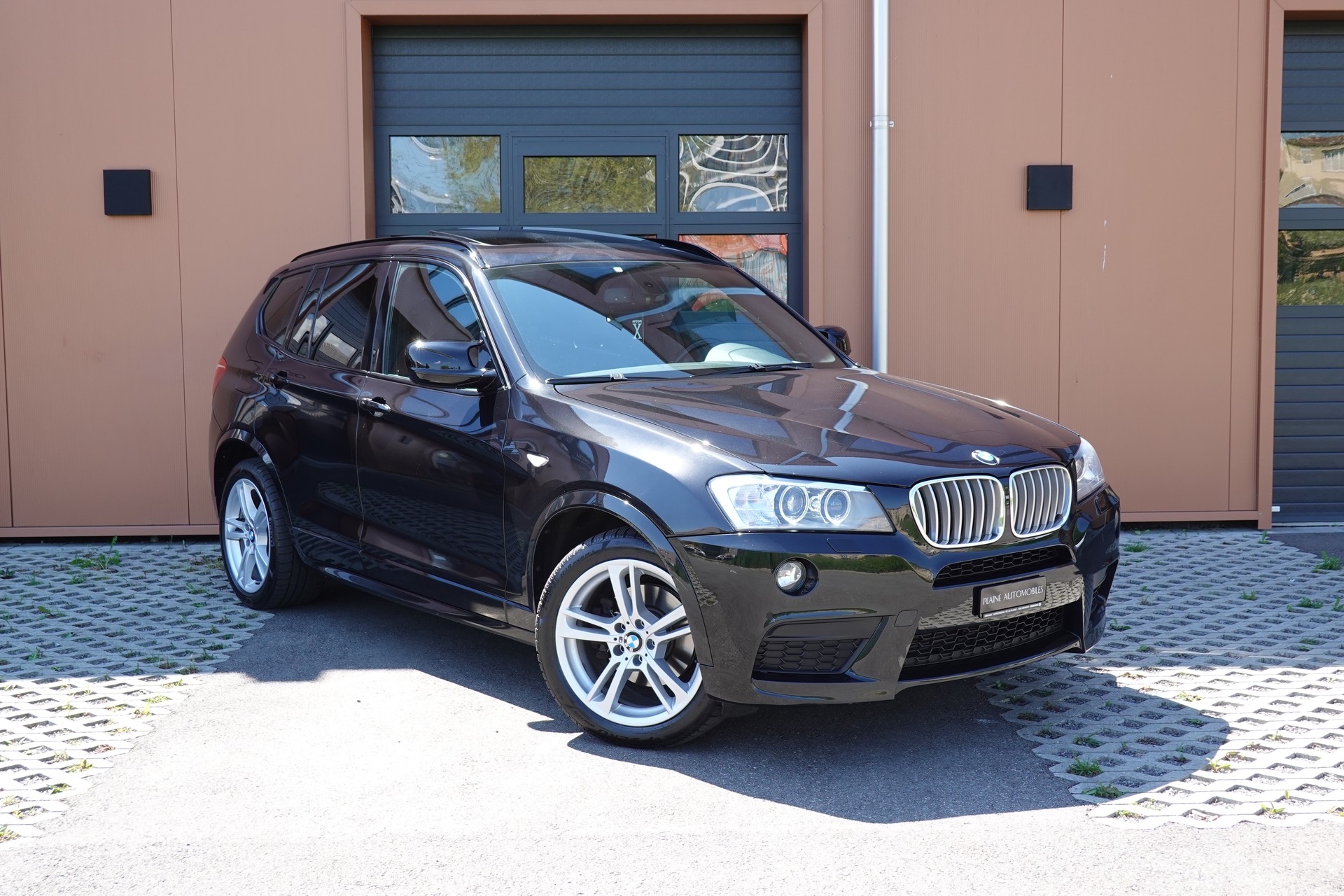 BMW X3 xDrive 30d Steptronic -" Pack M * Capteur de Recul * intérieur cuir * jantes 19 * sièges chauffants/électriques "-image-0