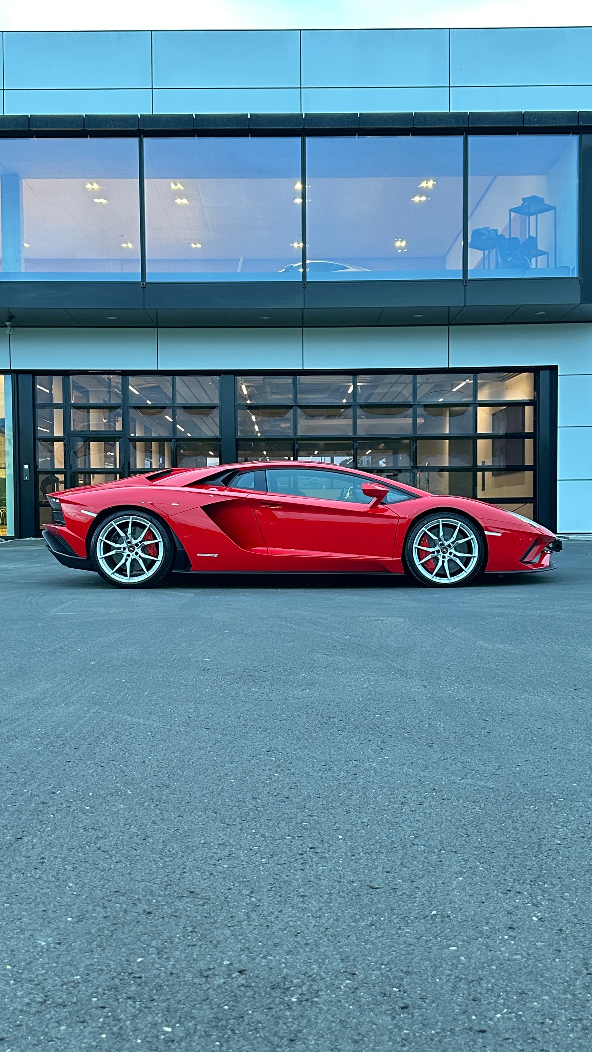 LAMBORGHINI Aventador S LP740-4 Coupé E-Gear-image-9