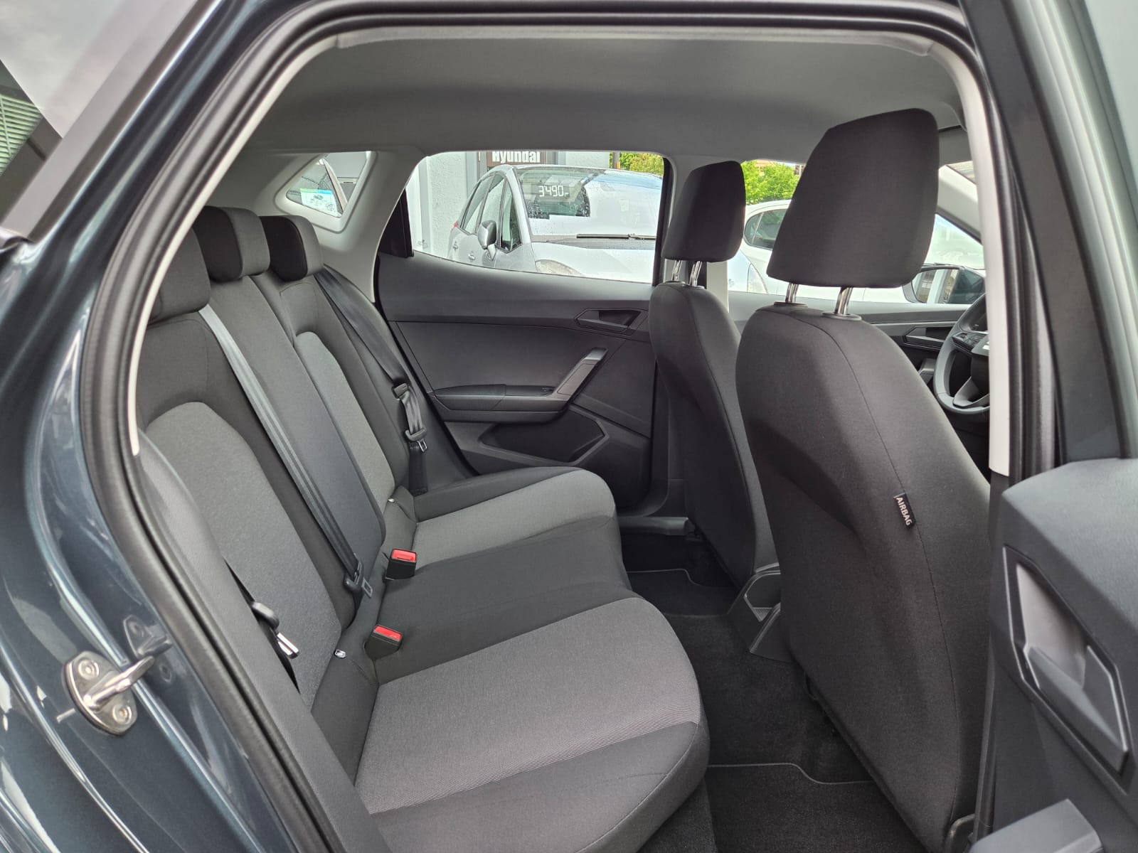 SEAT Ibiza 1.0 EcoTSI Reference-image-13