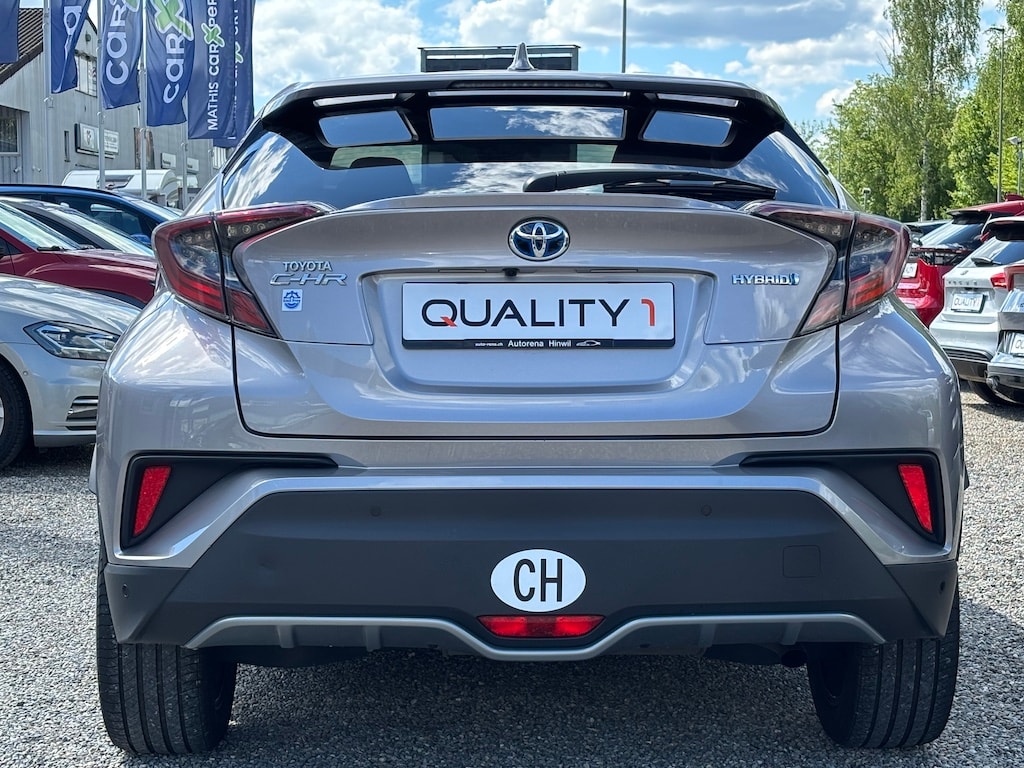 TOYOTA C-HR 1.8 HSD Premium CVT-image-4