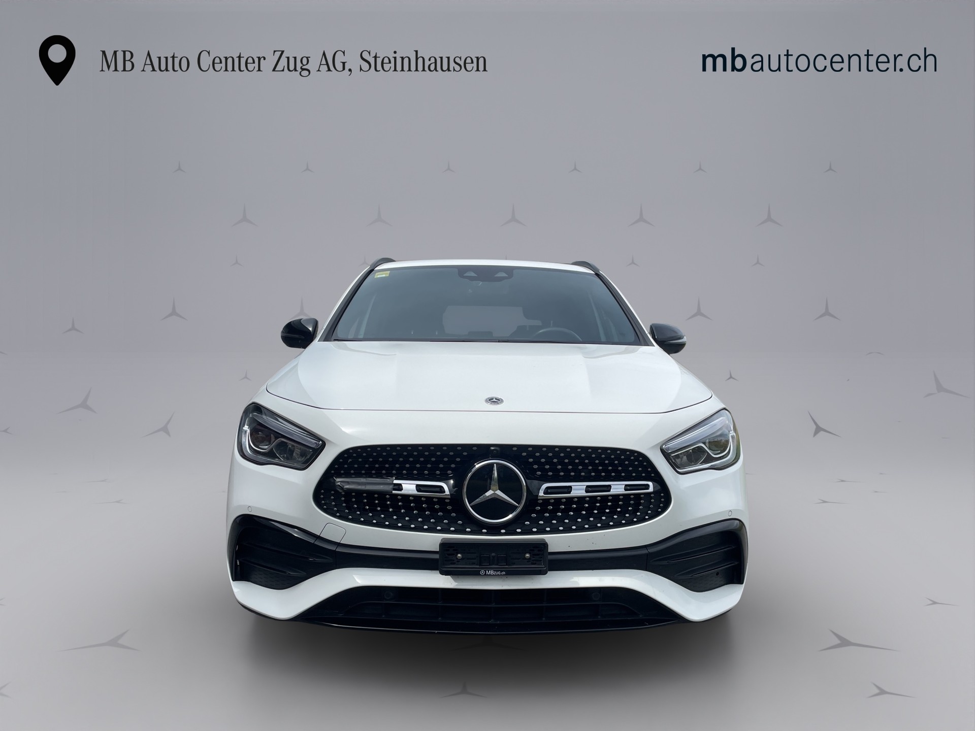 MERCEDES-BENZ GLA 200 AMG Line-image-8