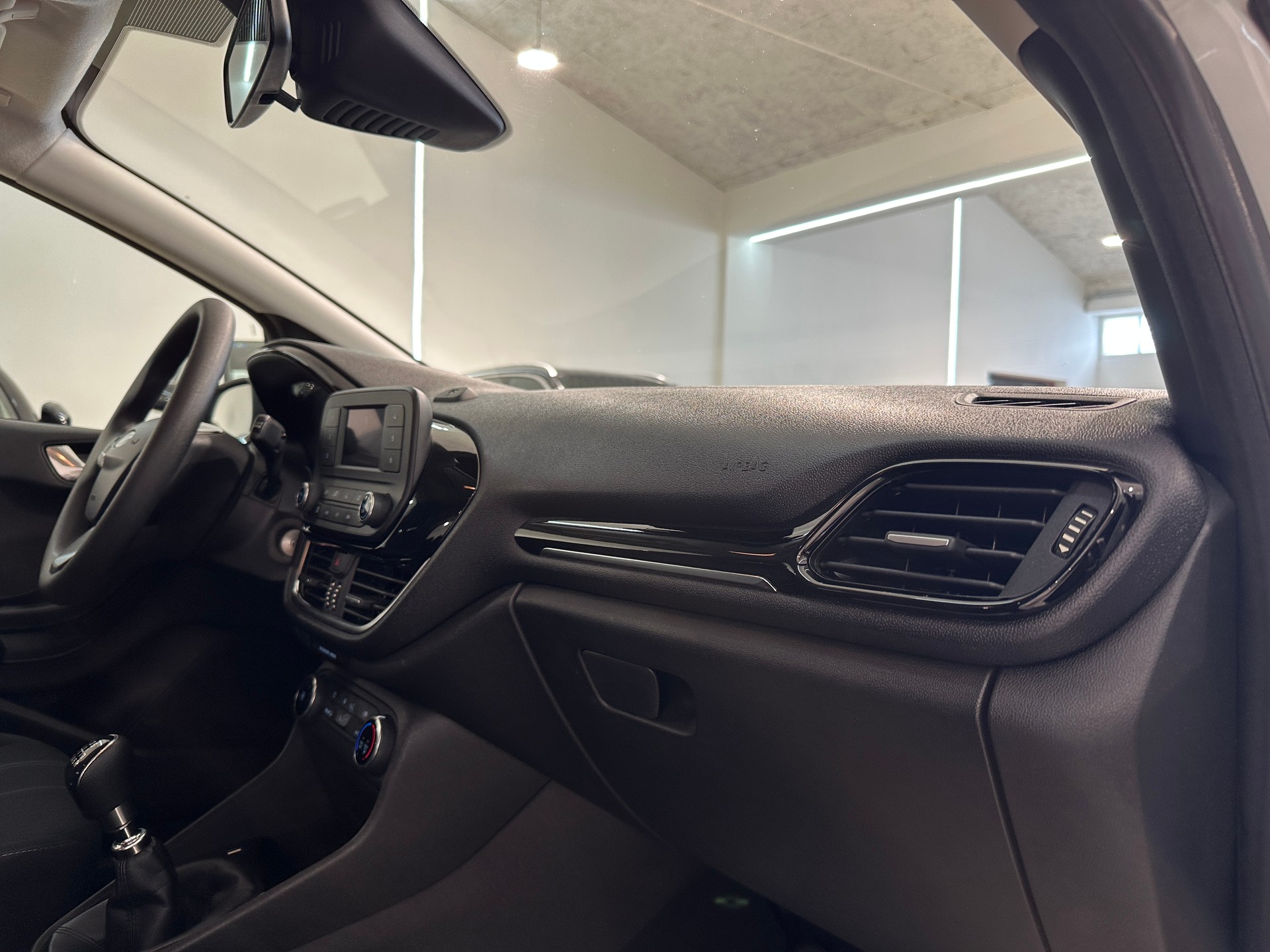 FORD Fiesta 1.0 SCTi Business-image-14