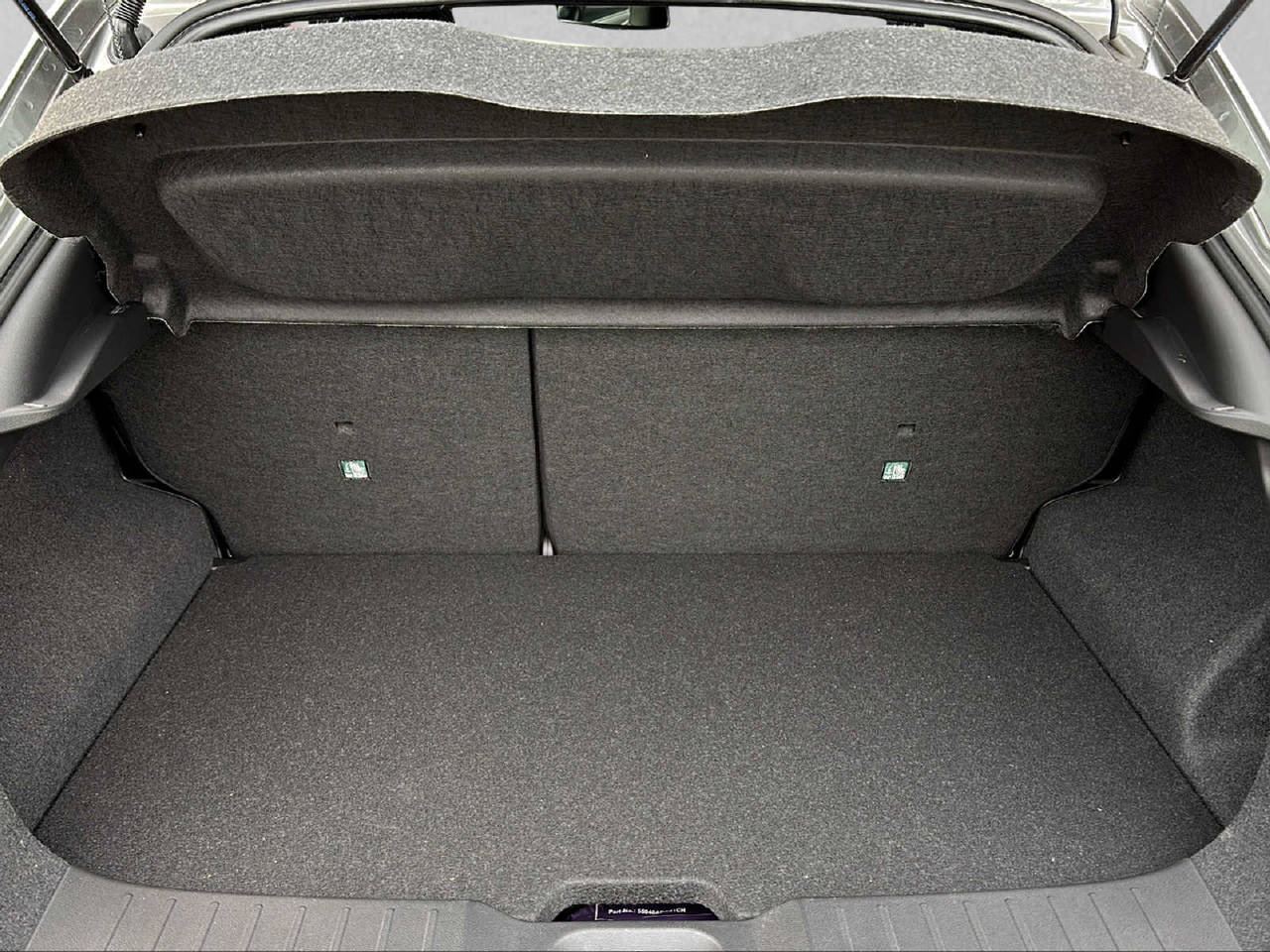 NISSAN Juke 1.6 Hybrid Tekna-image-7