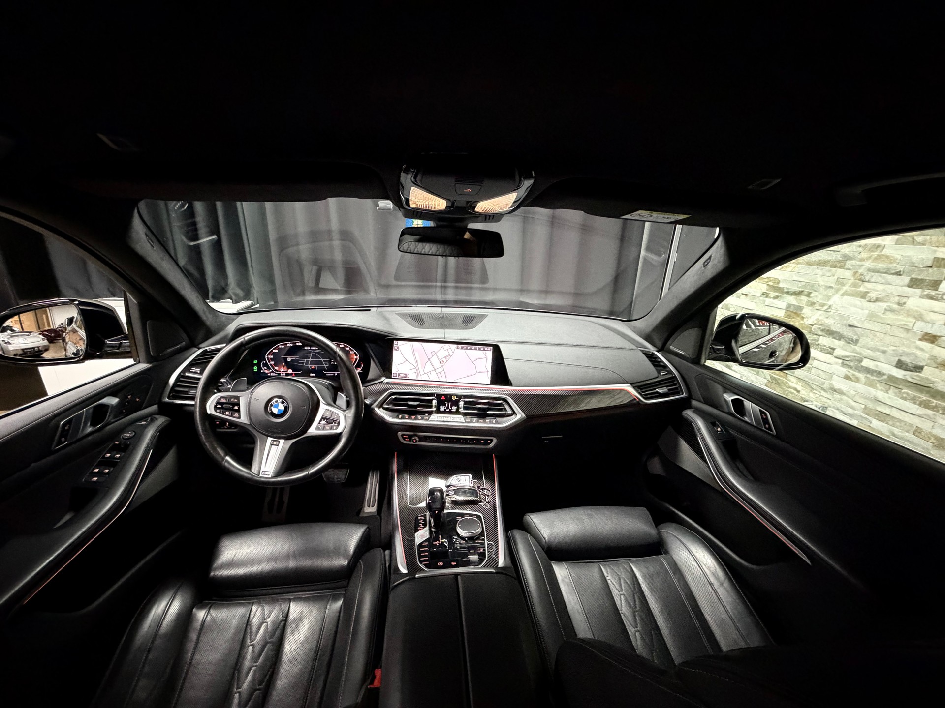 BMW X5 xDrive M50i Steptronic-image-25