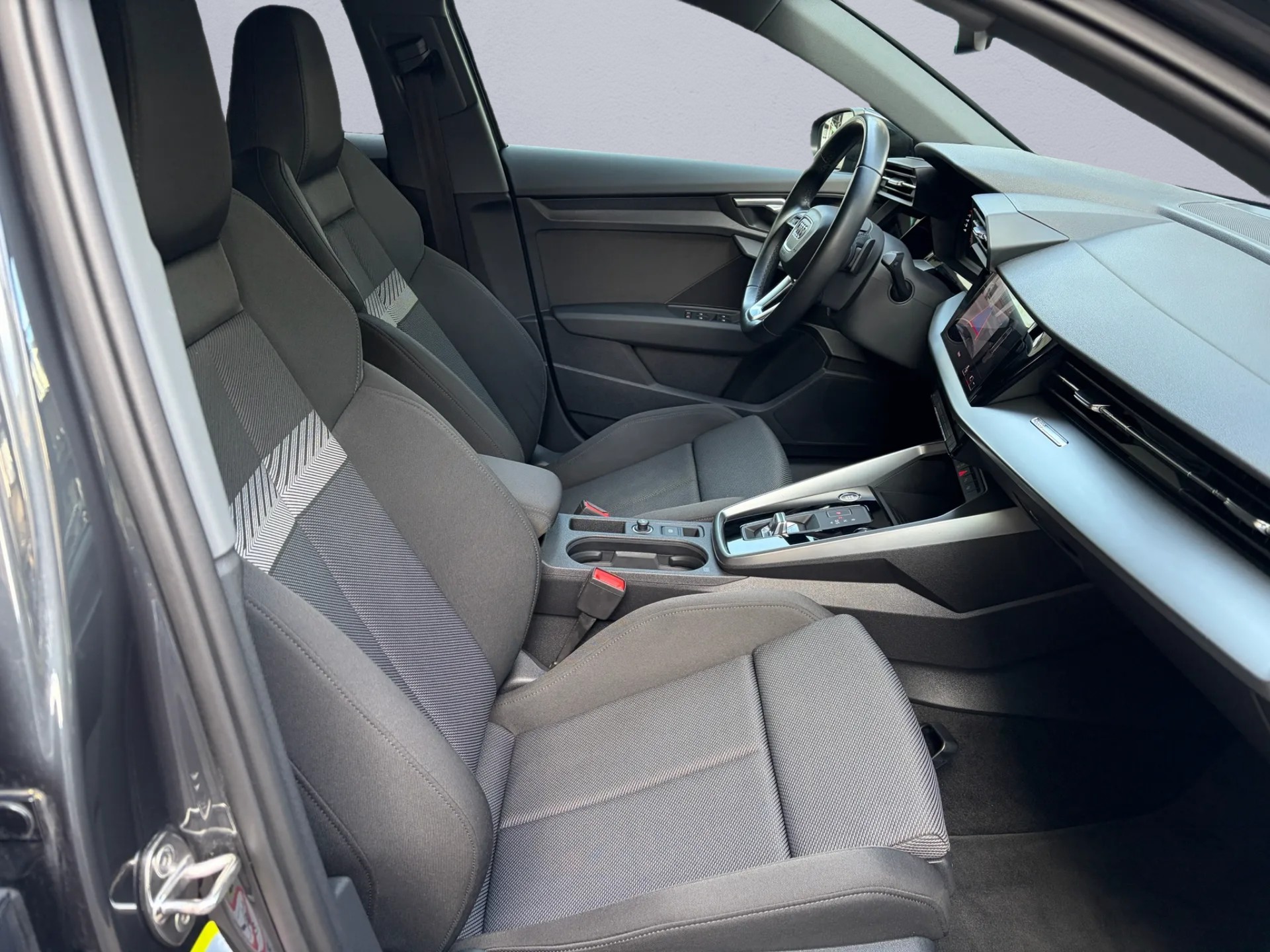 AUDI A3 Sportback 35 TFSI S-tronic-image-12