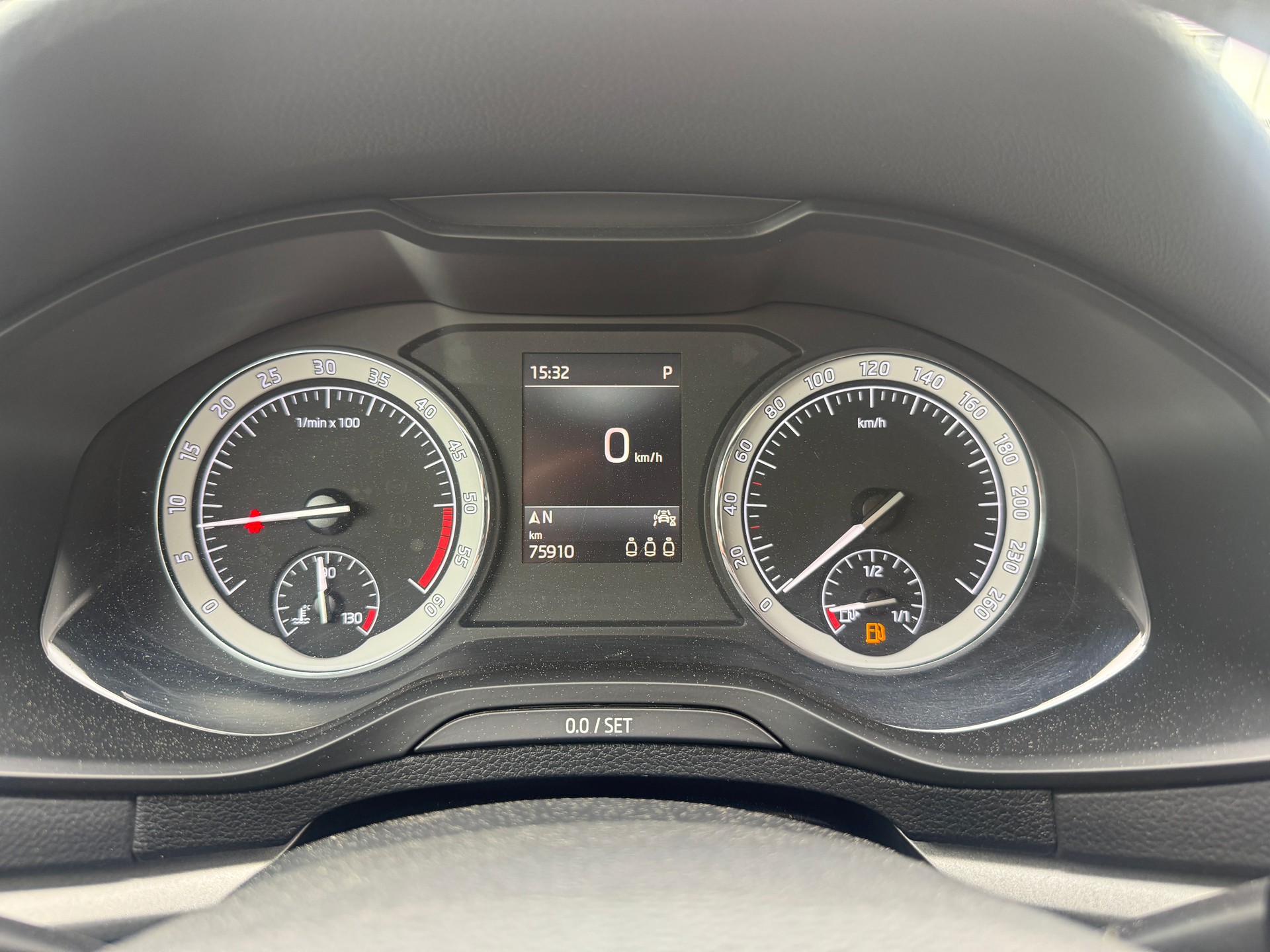 SKODA Karoq 2.0 TDI CR Ambition 4x4 DSG-image-17