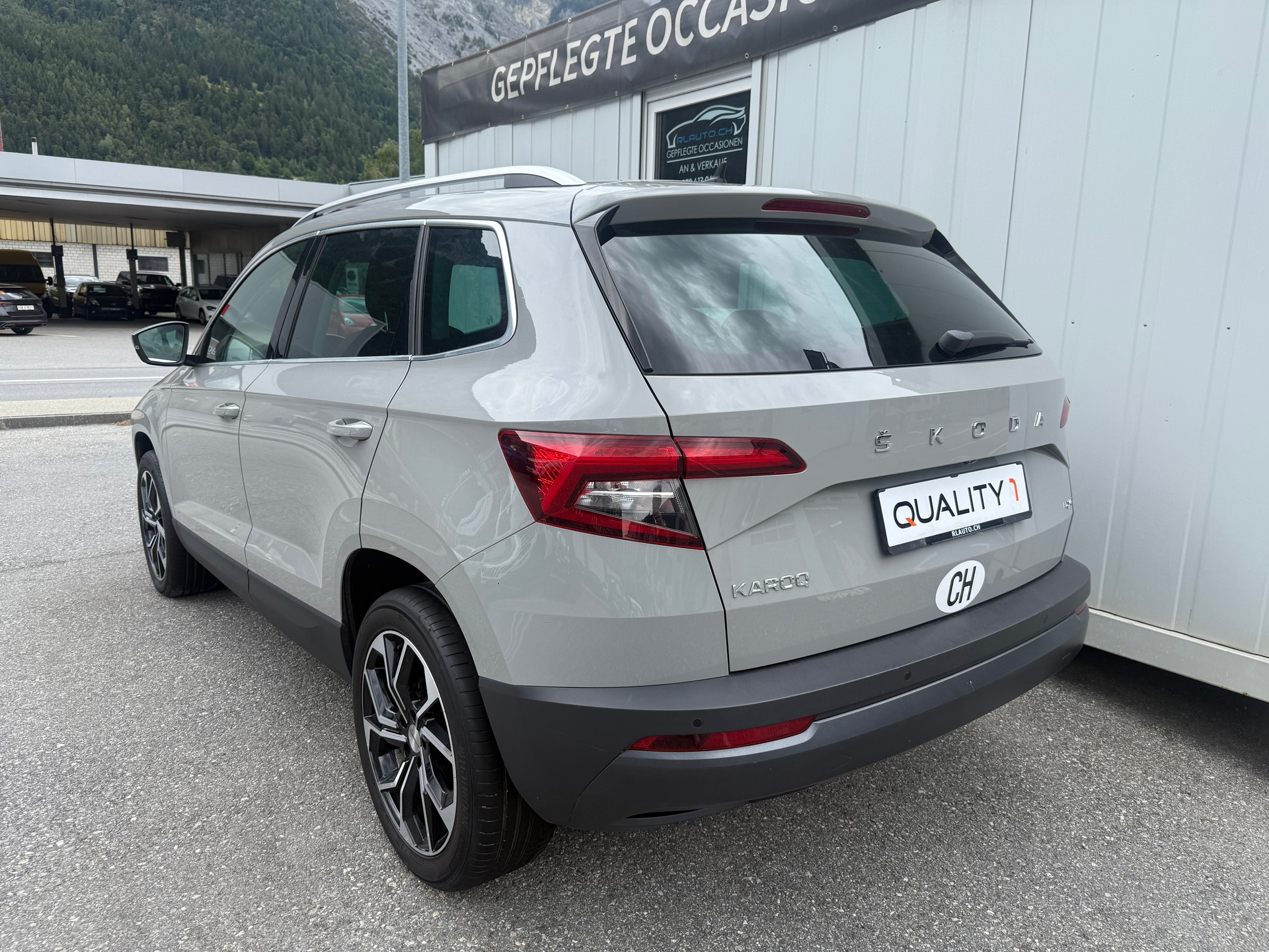 SKODA Karoq 2.0 TDI CR Ambition 4x4 DSG-image-6
