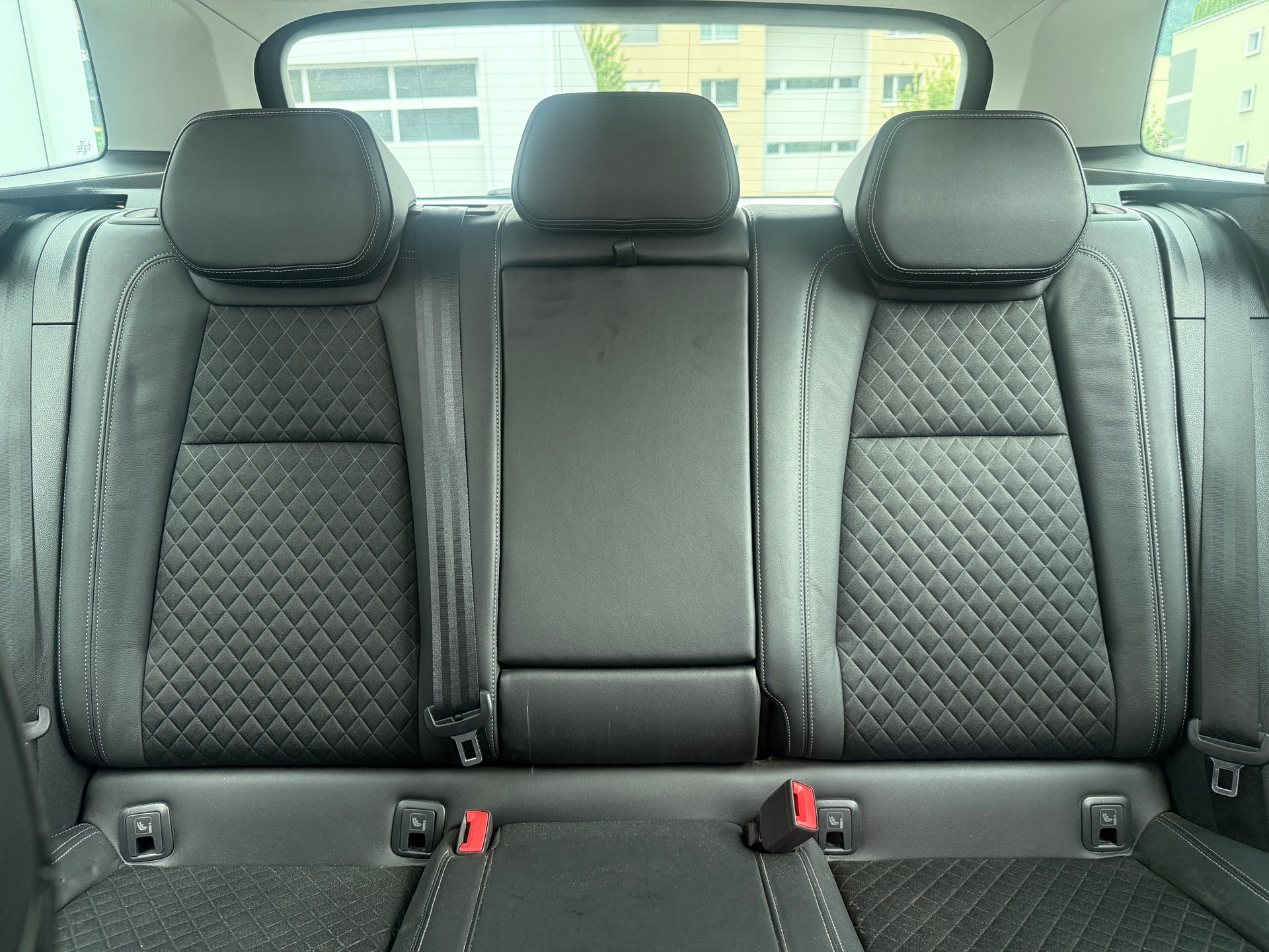 SKODA Karoq 2.0 TDI CR Ambition 4x4 DSG-image-19