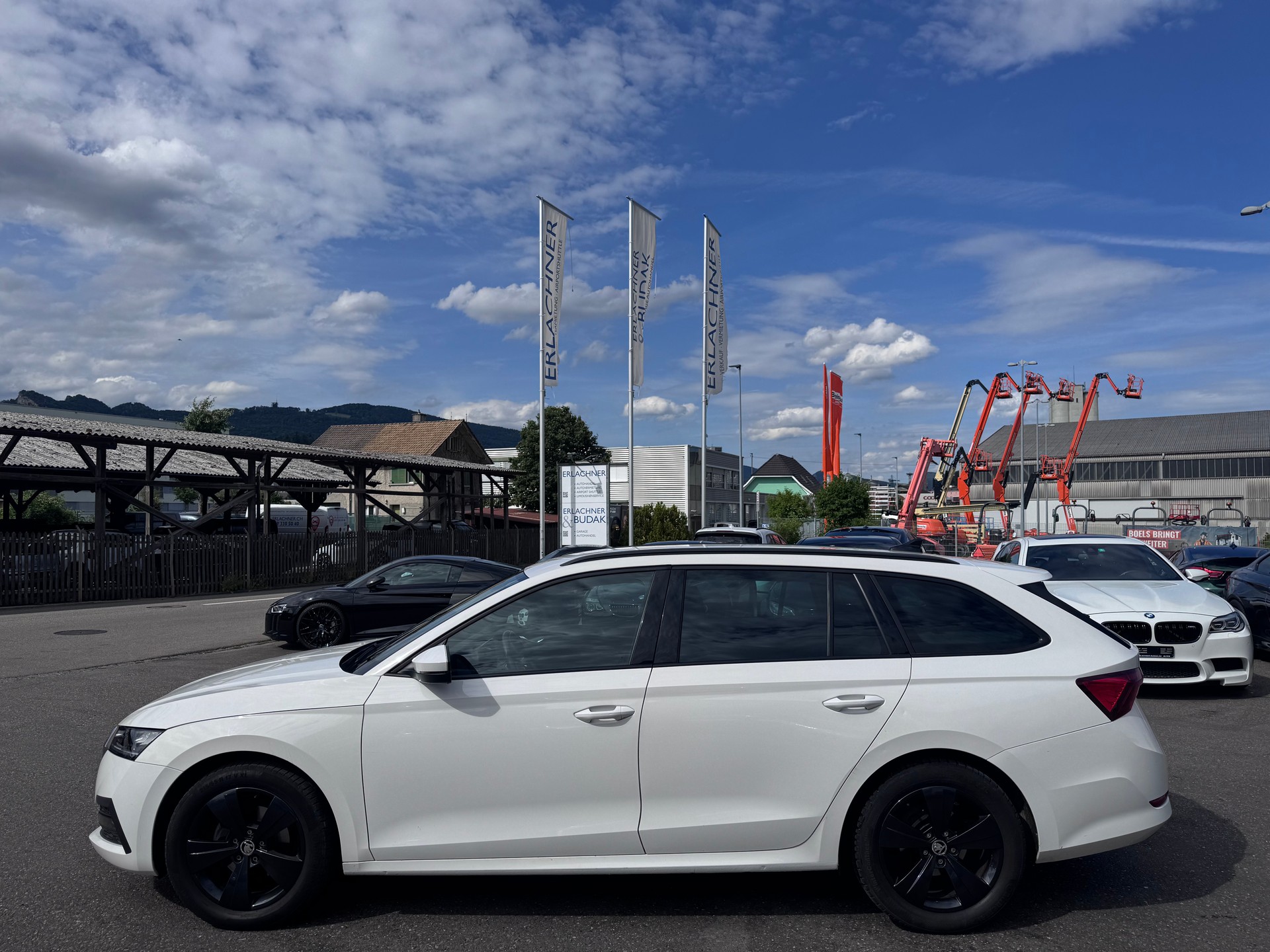 SKODA Octavia Combi 1.0 TSI mHEV DSG Ambition-showroom-element-2