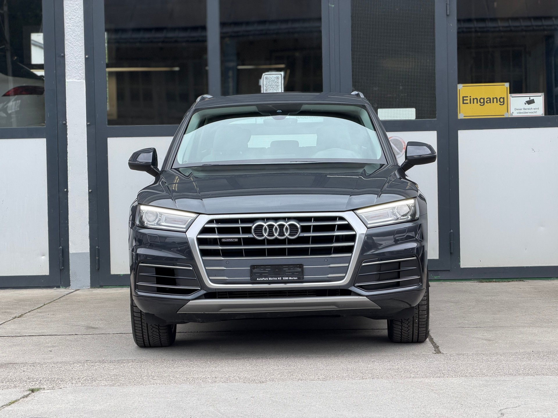 AUDI Q5 2.0 TFSI sport quattro S-tronic-showroom-element-2