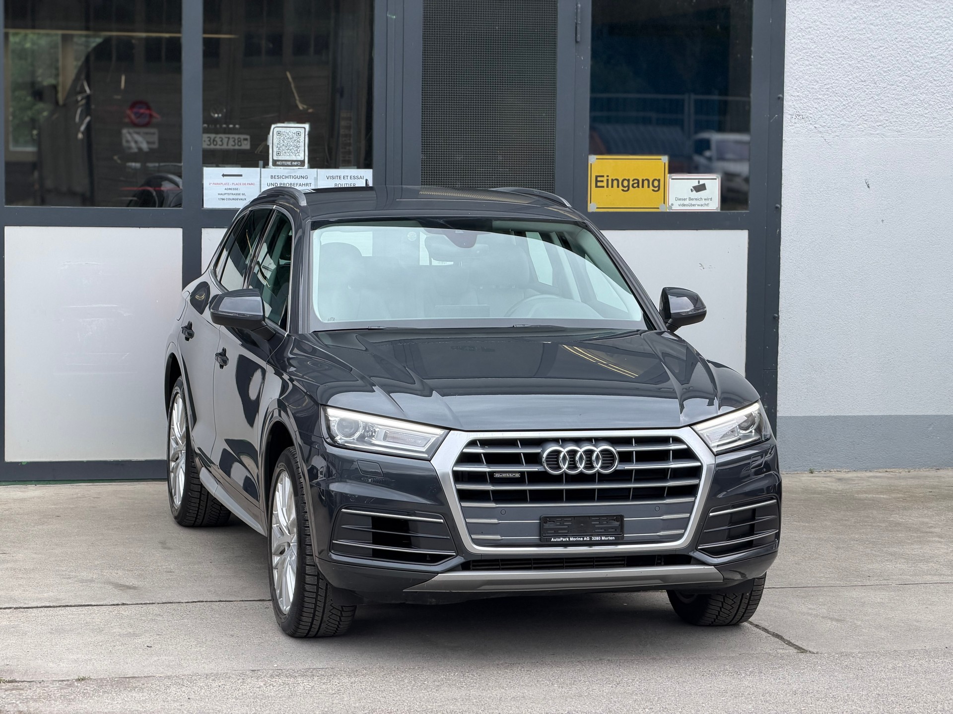 AUDI Q5 2.0 TFSI sport quattro S-tronic-showroom-element-3