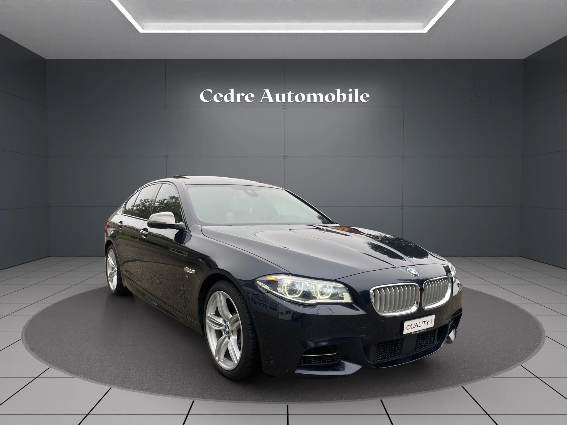 BMW M550d xDrive Steptronic-showroom-element-1