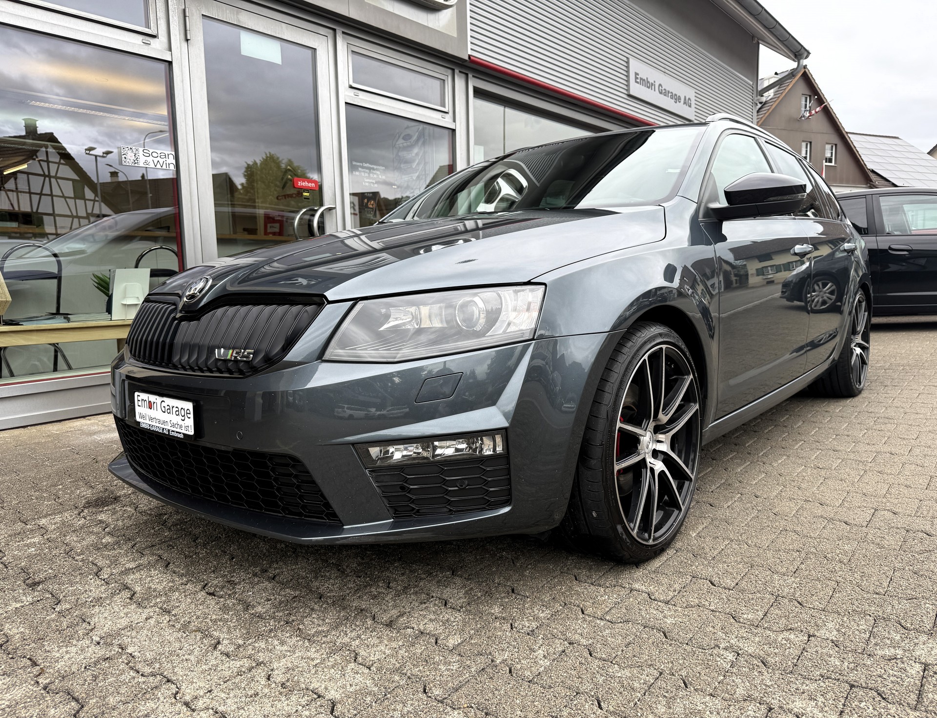 SKODA Octavia Combi 2.0 TDI RS 4x4 DSG-image-2