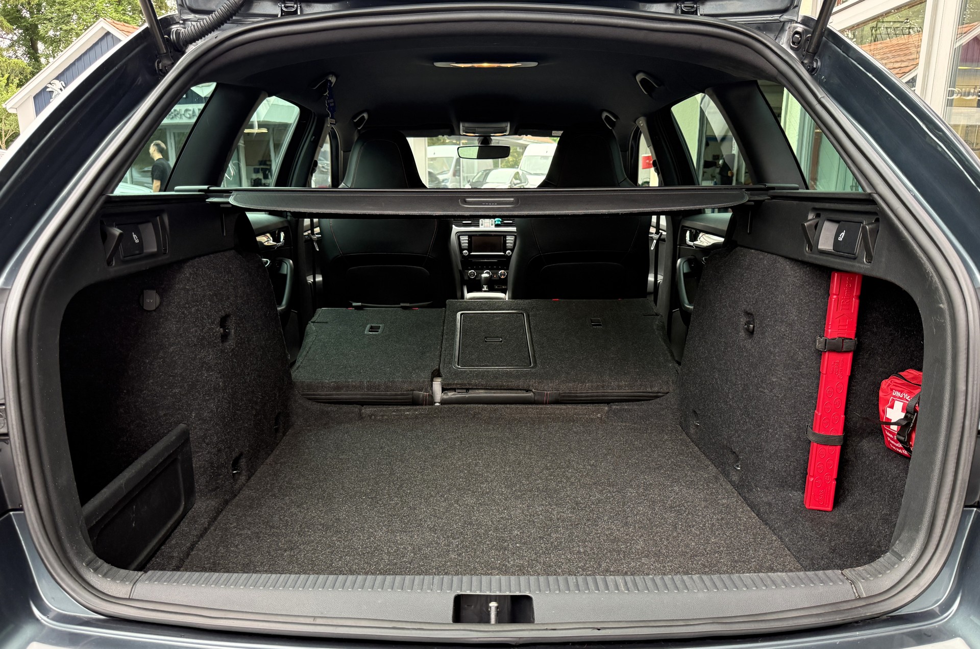 SKODA Octavia Combi 2.0 TDI RS 4x4 DSG-image-7