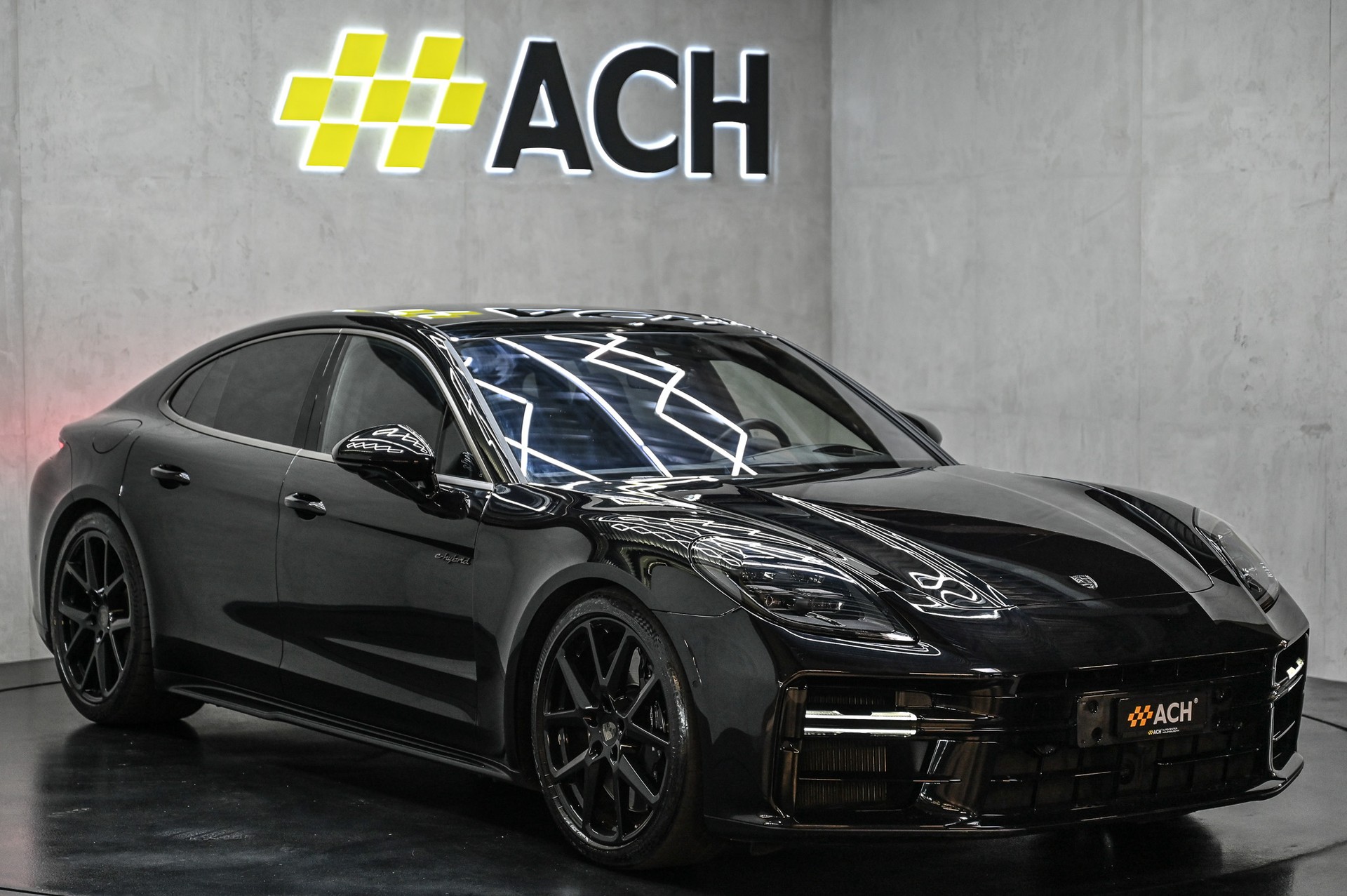 PORSCHE Panamera Turbo E-Hybrid