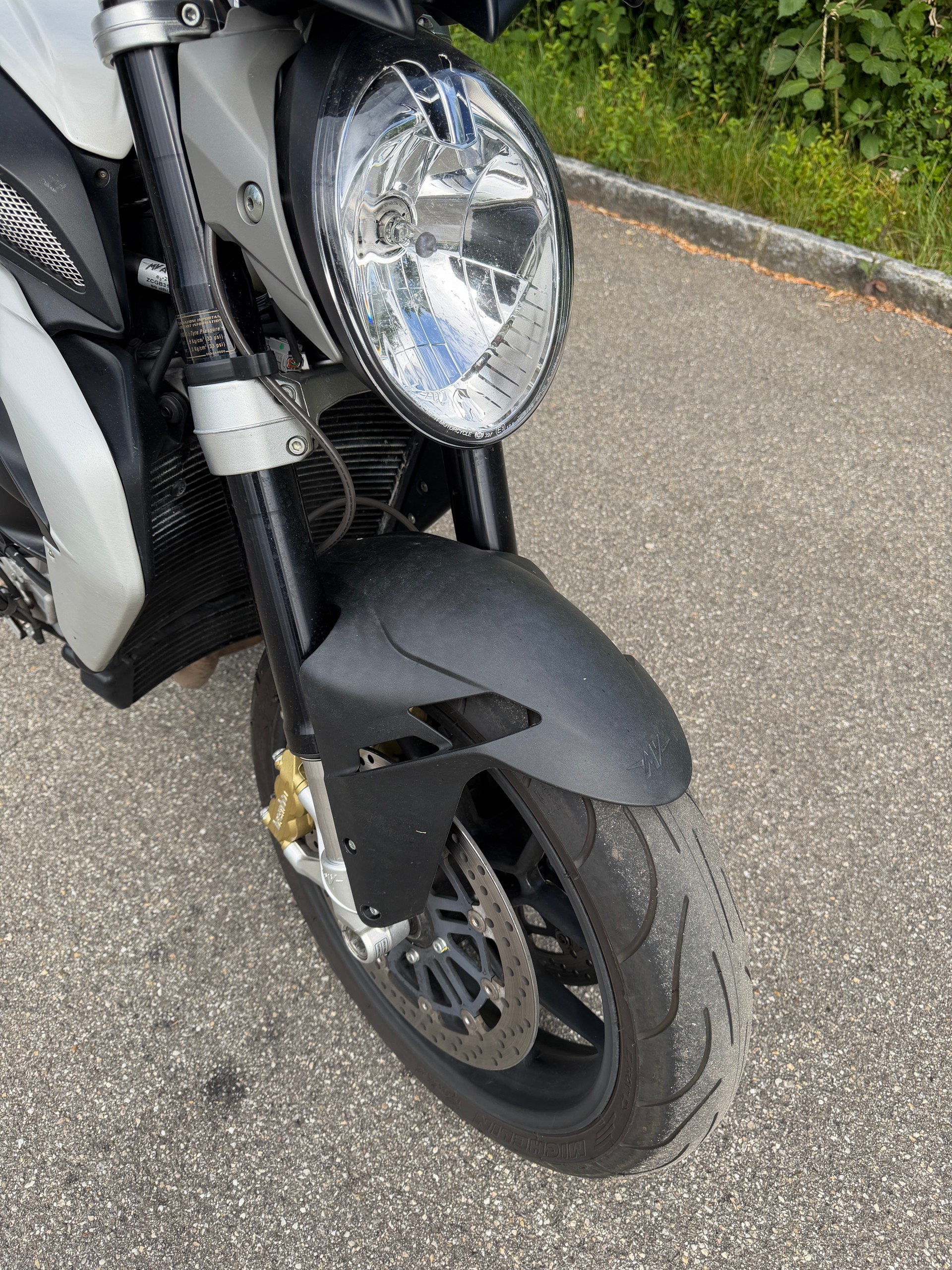 MV AGUSTA B3 Brutale 675-image-8