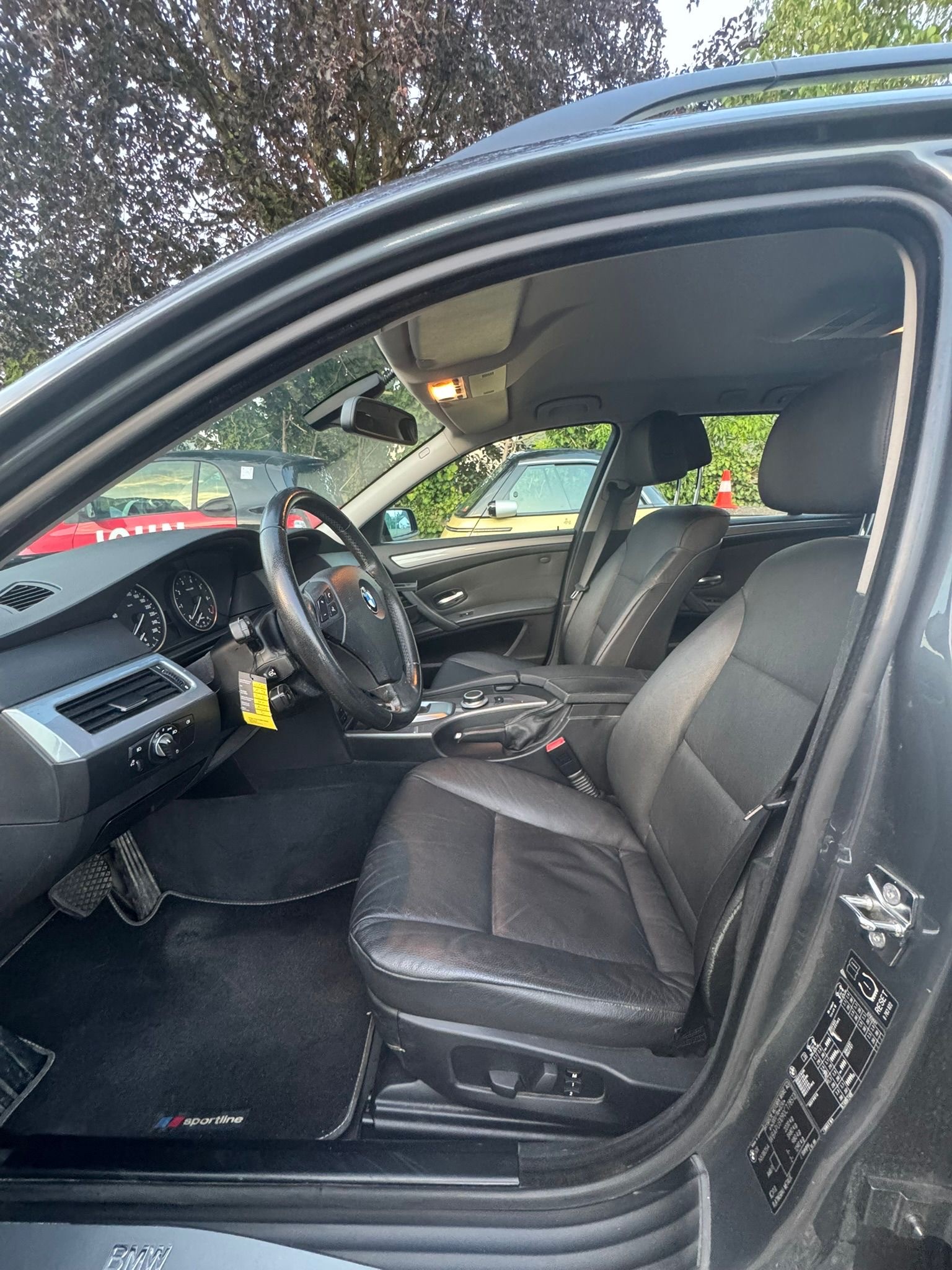 BMW 523i Touring Steptronic-image-7