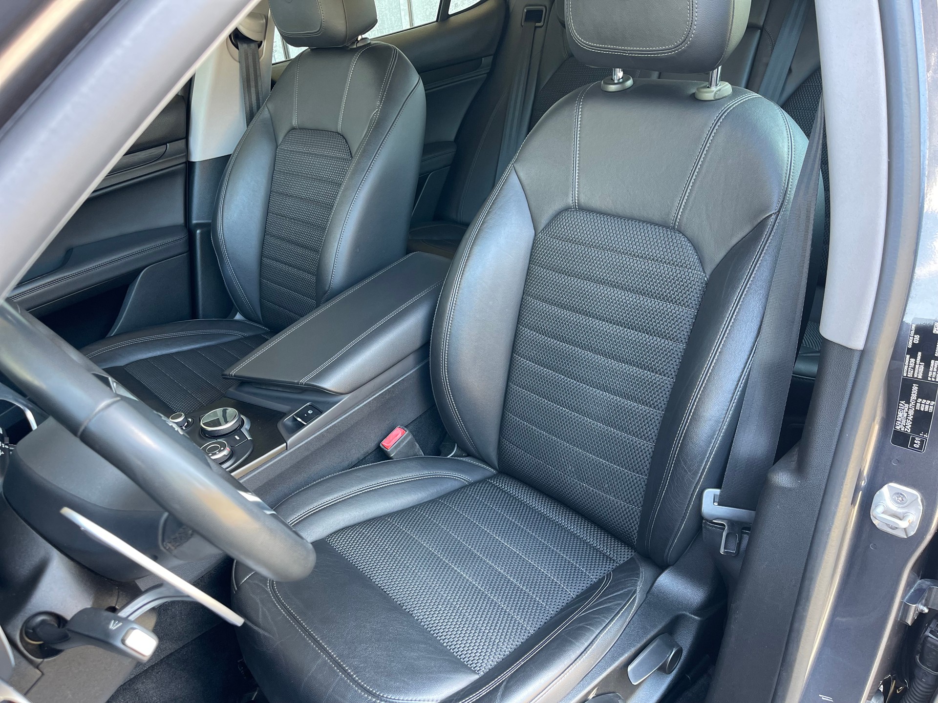 ALFA ROMEO Stelvio 2.2 D Q4 210 Executive-image-14