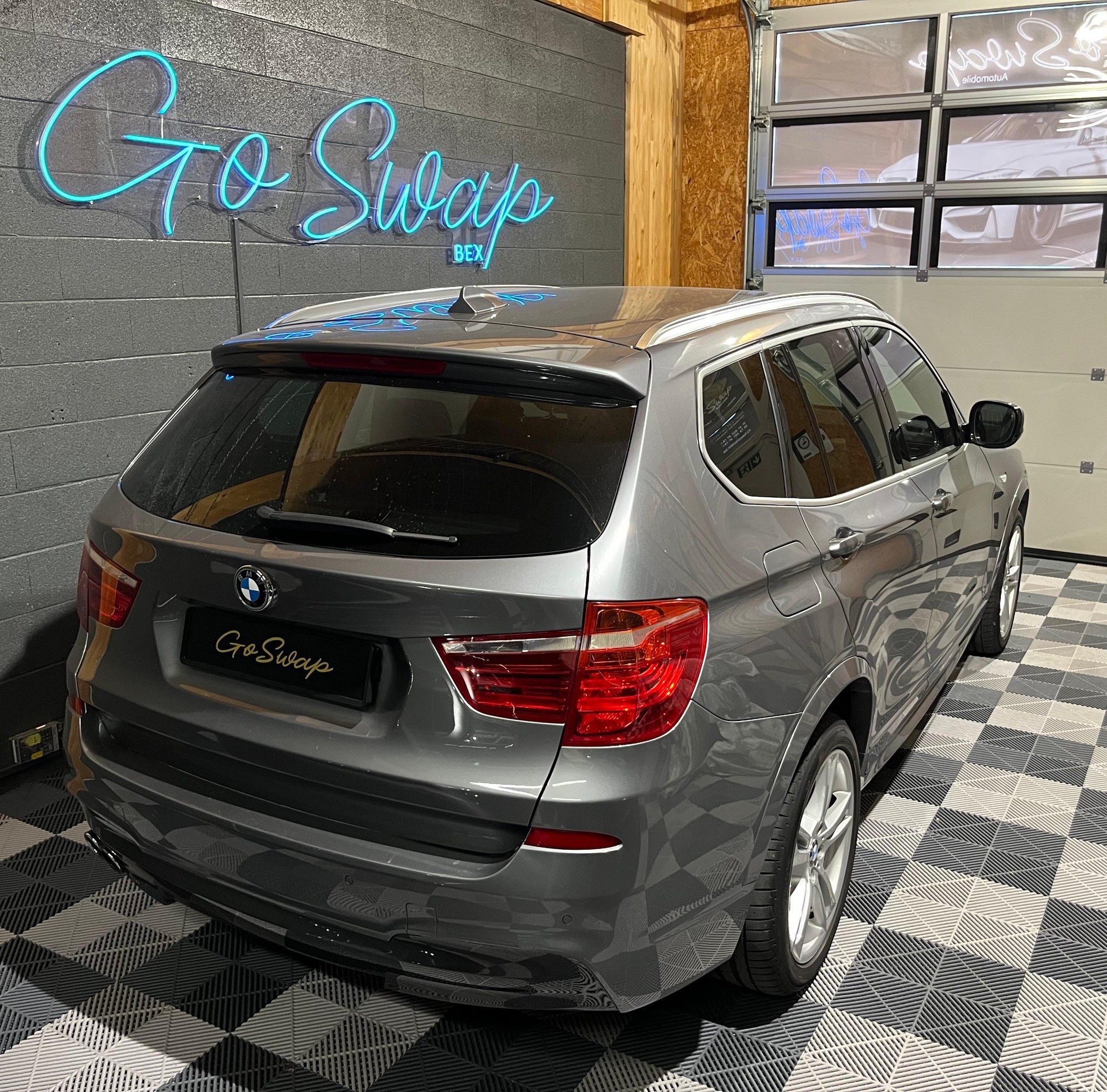 BMW X3 xDrive 35d Steptronic Kit M-showroom-element-3