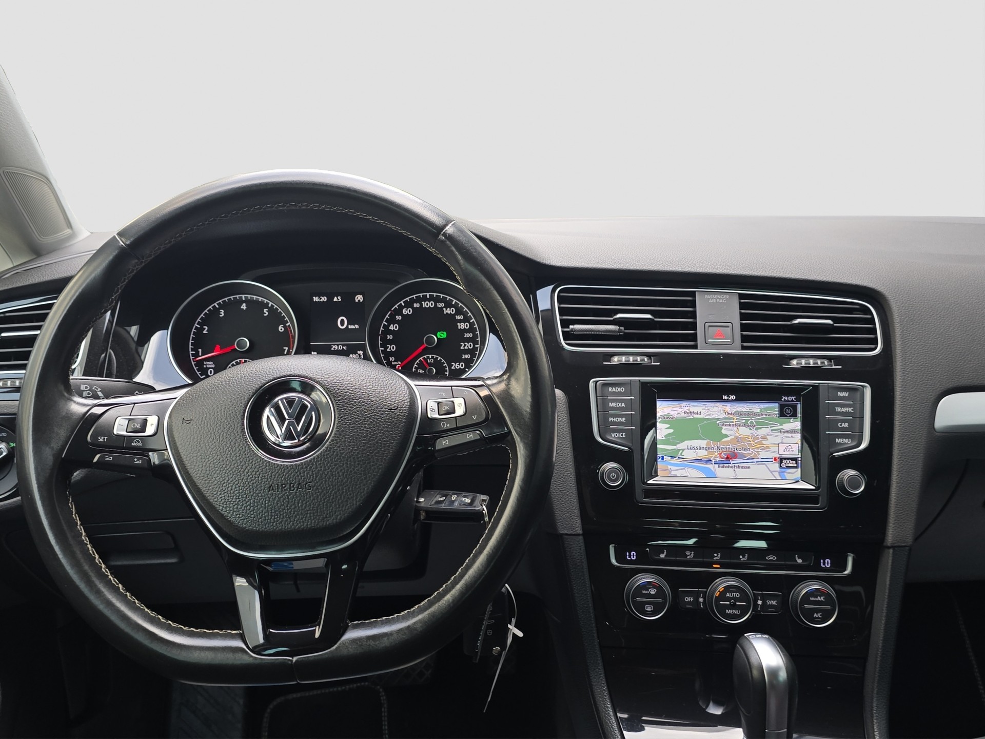 VW Golf 1.4 TSI Cup DSG-image-10