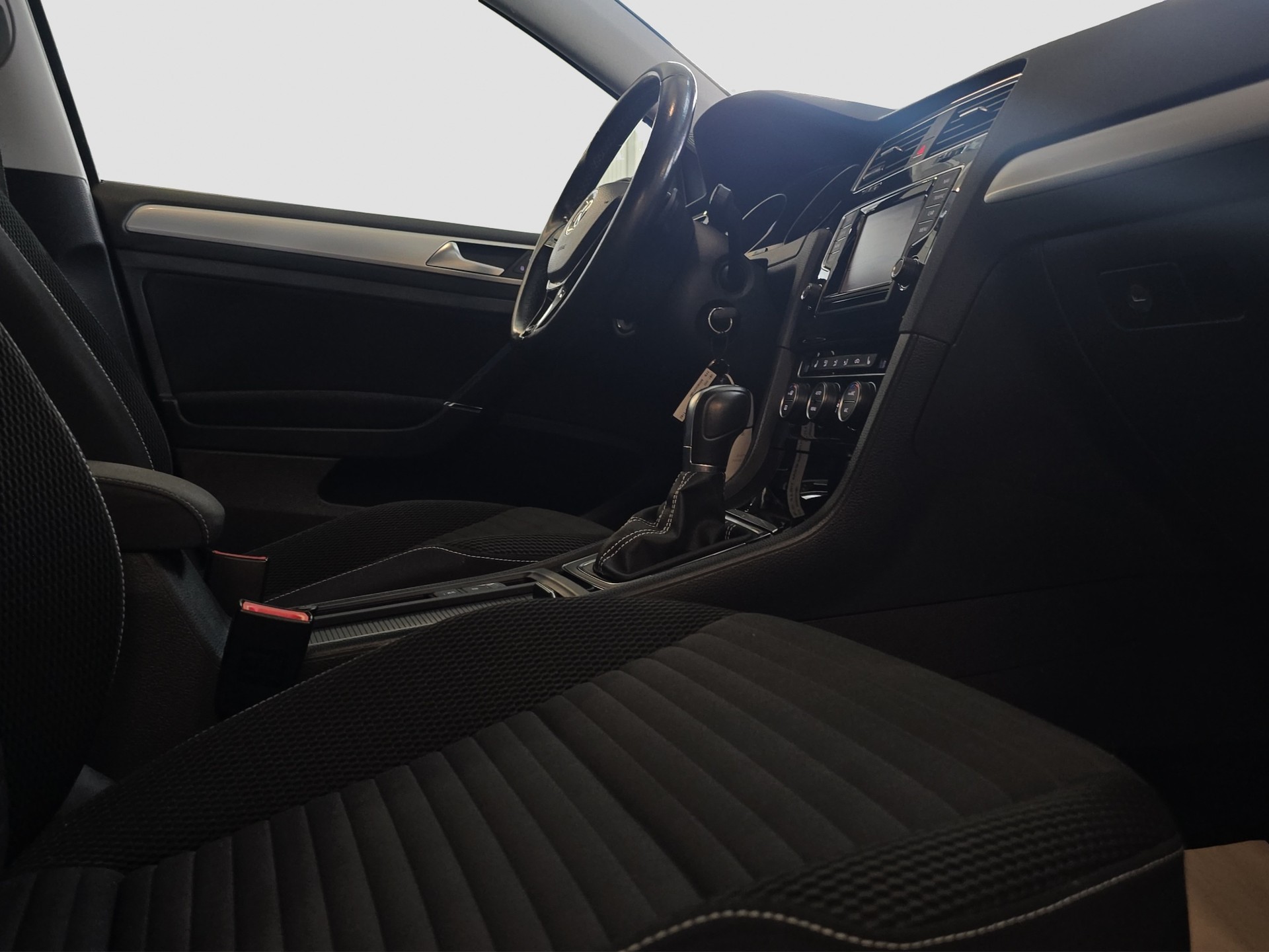 VW Golf 1.4 TSI Cup DSG-image-13