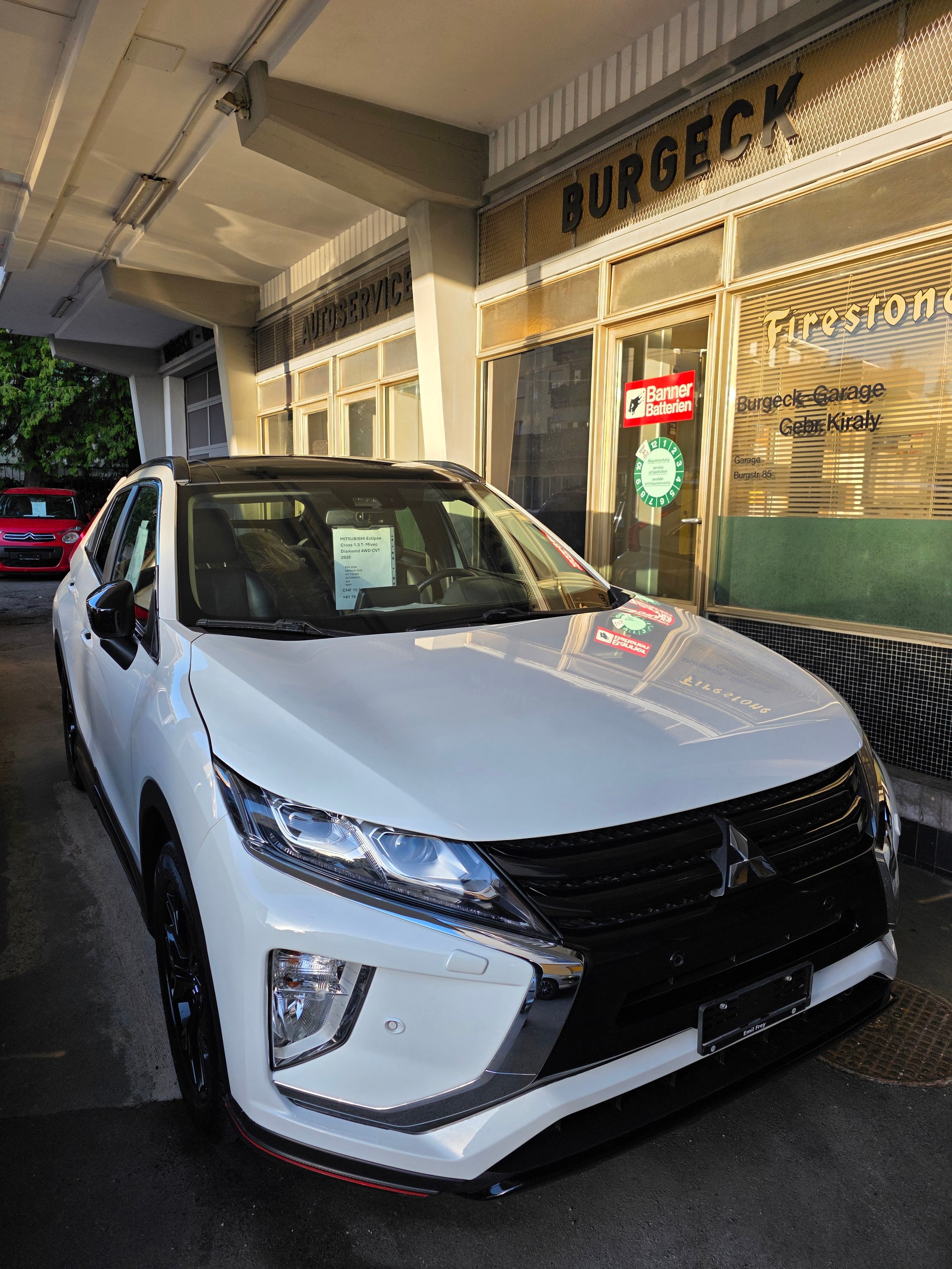 MITSUBISHI Eclipse Cross 1.5 T-Mivec Diamond Black Line 4WD CVT-showroom-element-2