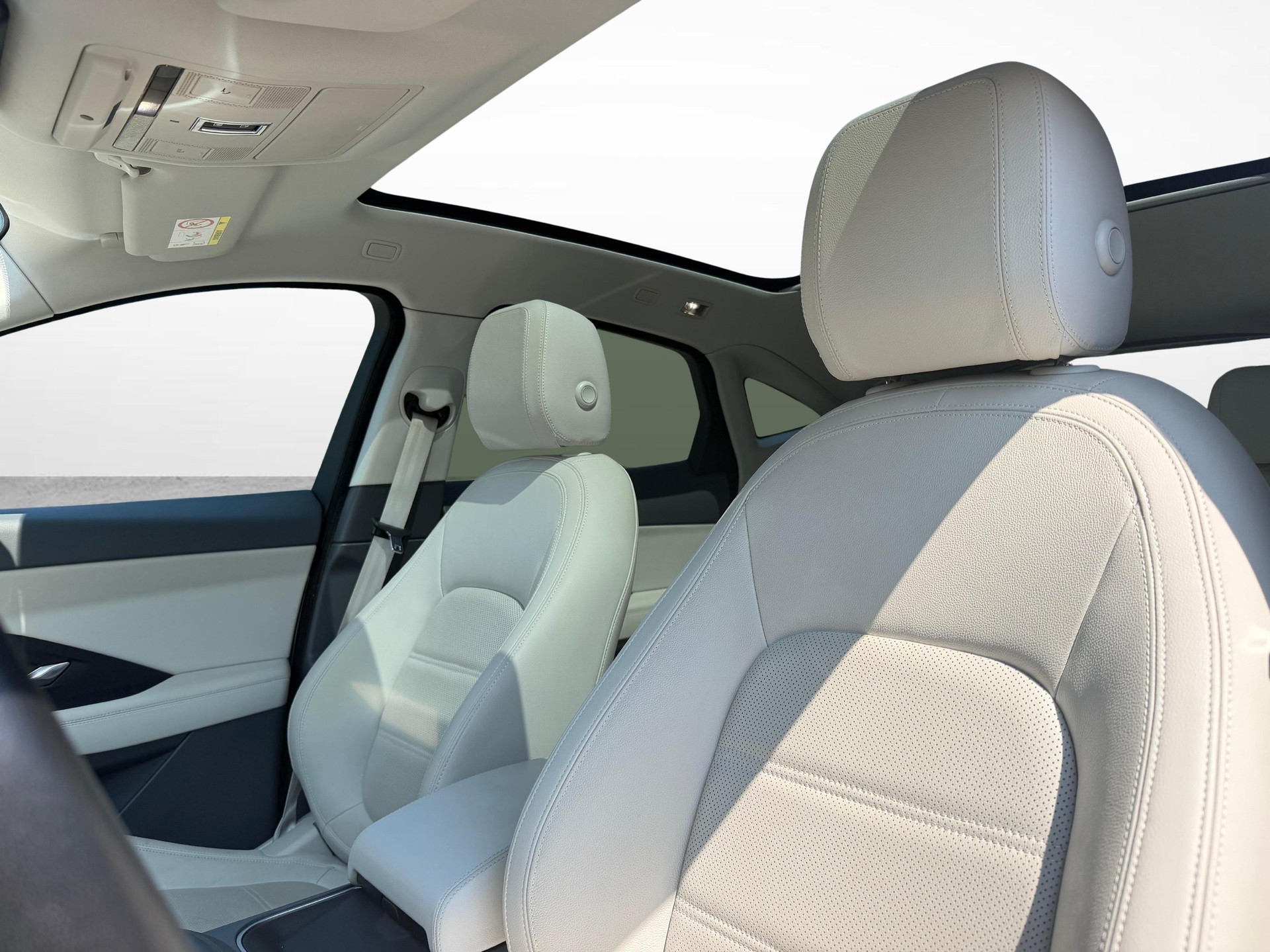 JAGUAR E-Pace 2.0 T 200 SE AWD-showroom-element-2