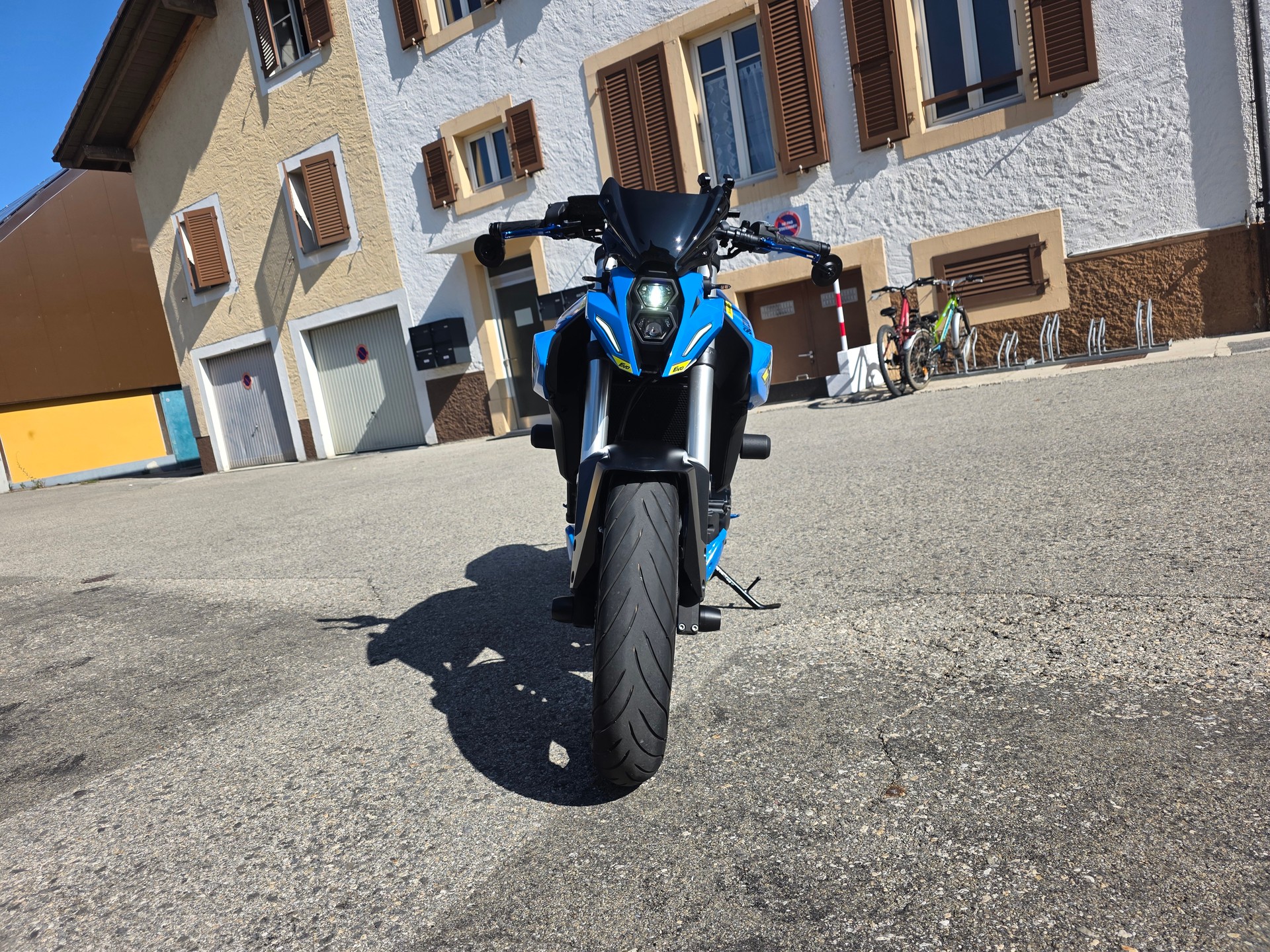 SUZUKI GSX-8S-image-3