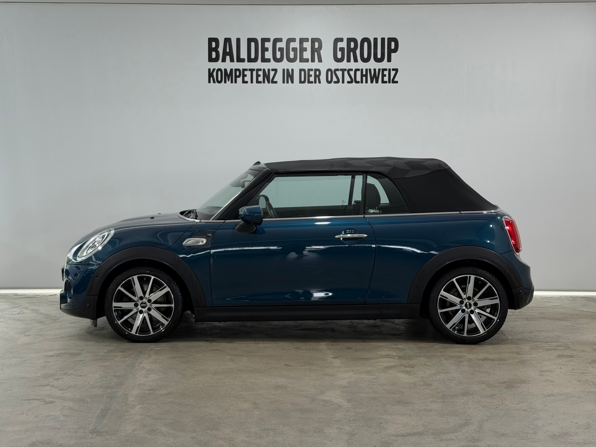 MINI Cabrio F57 2.0i Cooper S SDKG-showroom-element-1