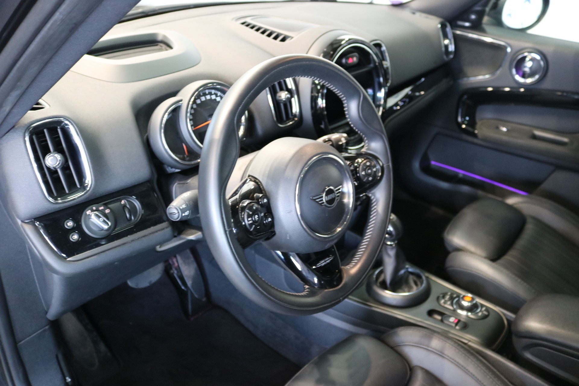 MINI Countryman Cooper S E ALL4 PHEV Steptronic-showroom-element-1