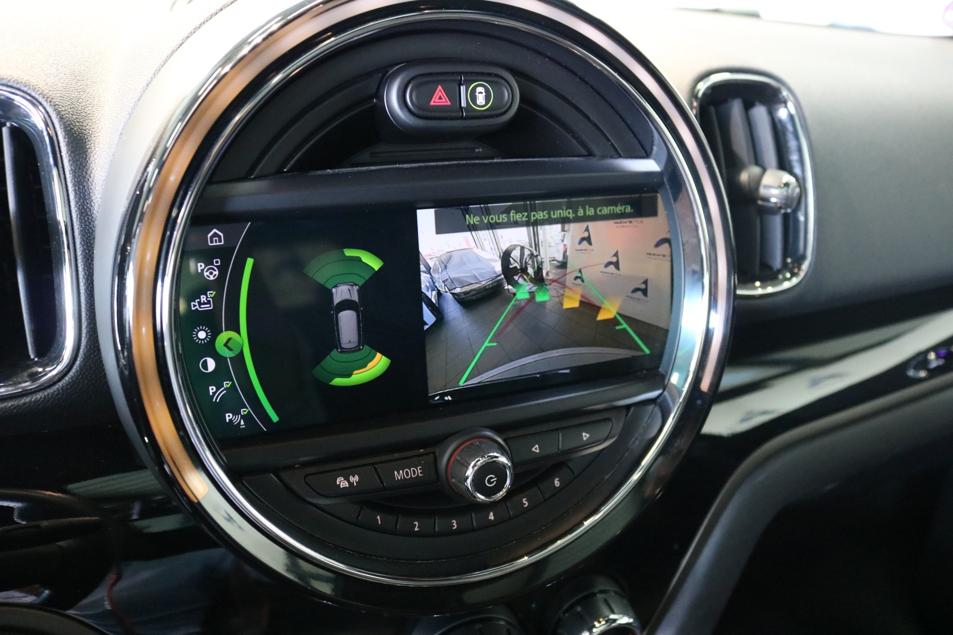 MINI Countryman Cooper S E ALL4 PHEV Steptronic-image-46