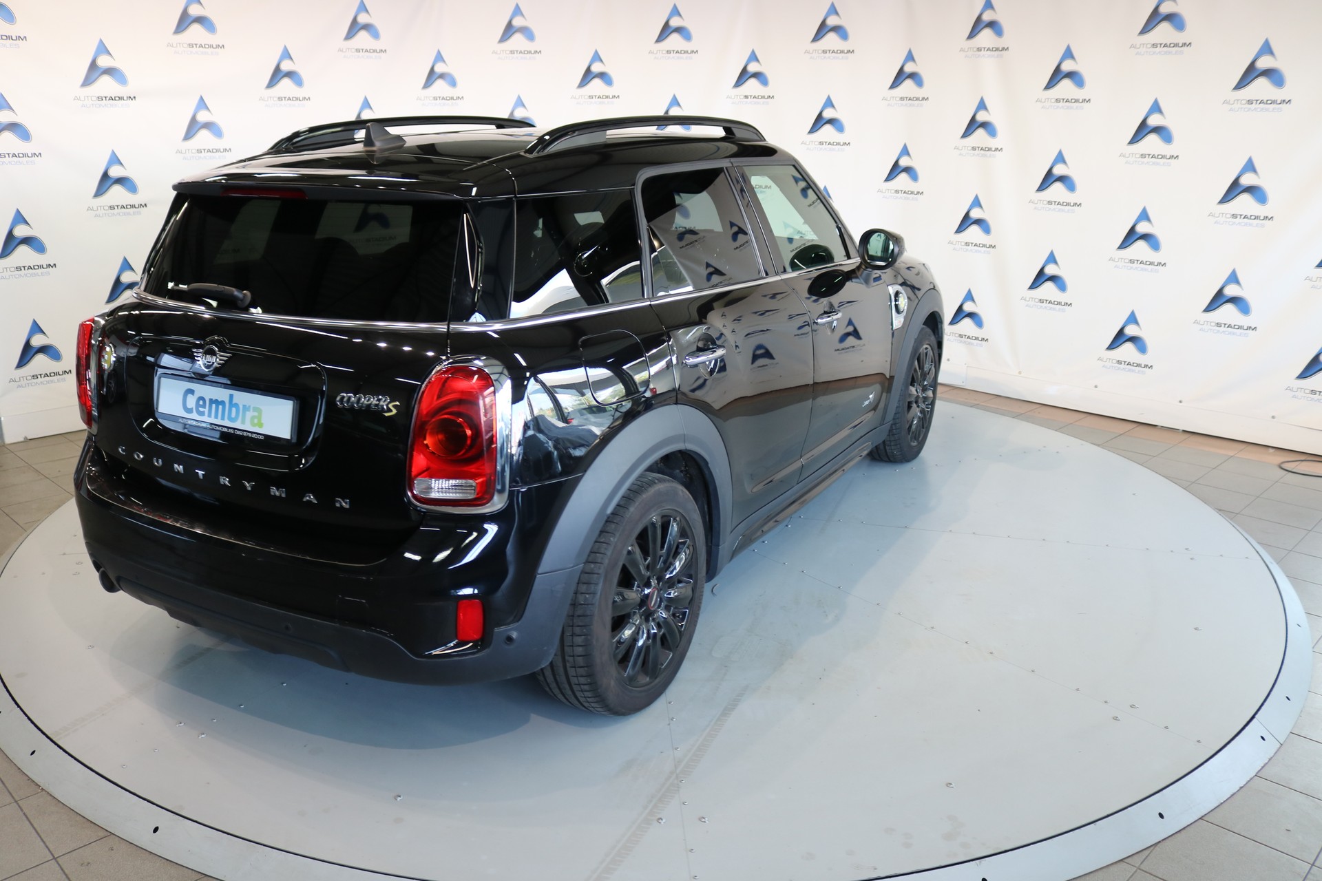 MINI Countryman Cooper S E ALL4 PHEV Steptronic-image-23
