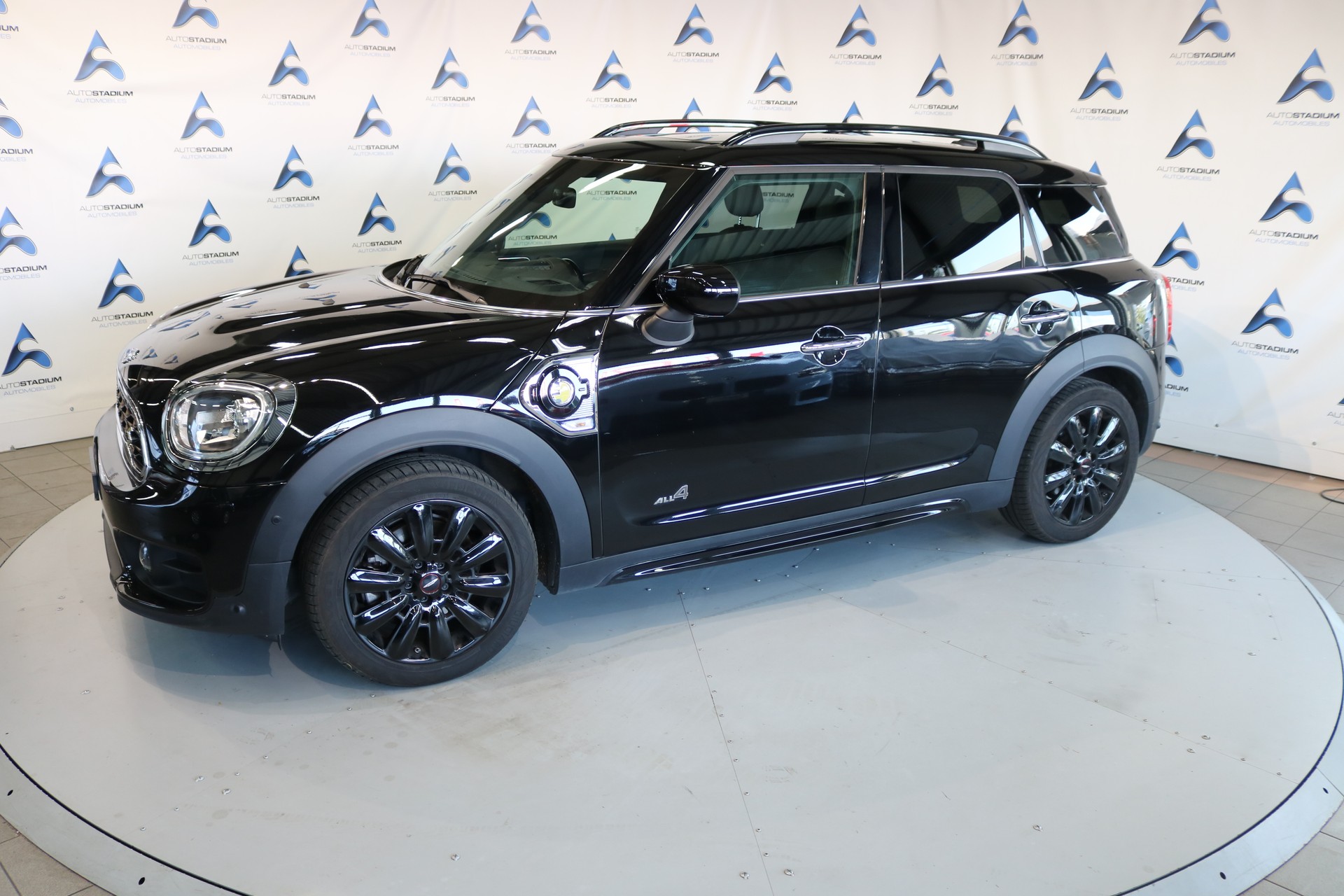MINI Countryman Cooper S E ALL4 PHEV Steptronic-image-14