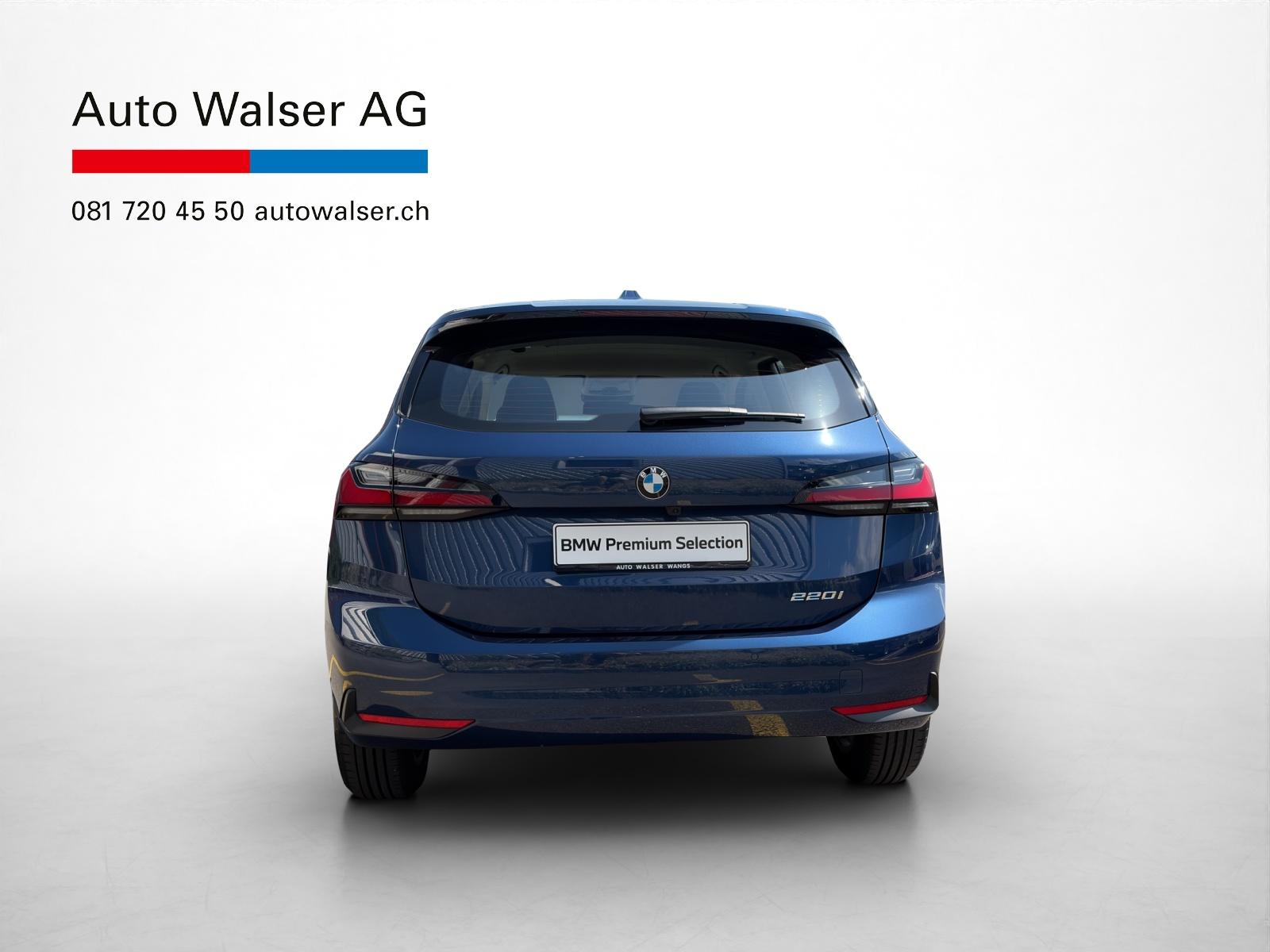 BMW 220i Active Tourer-showroom-element-3