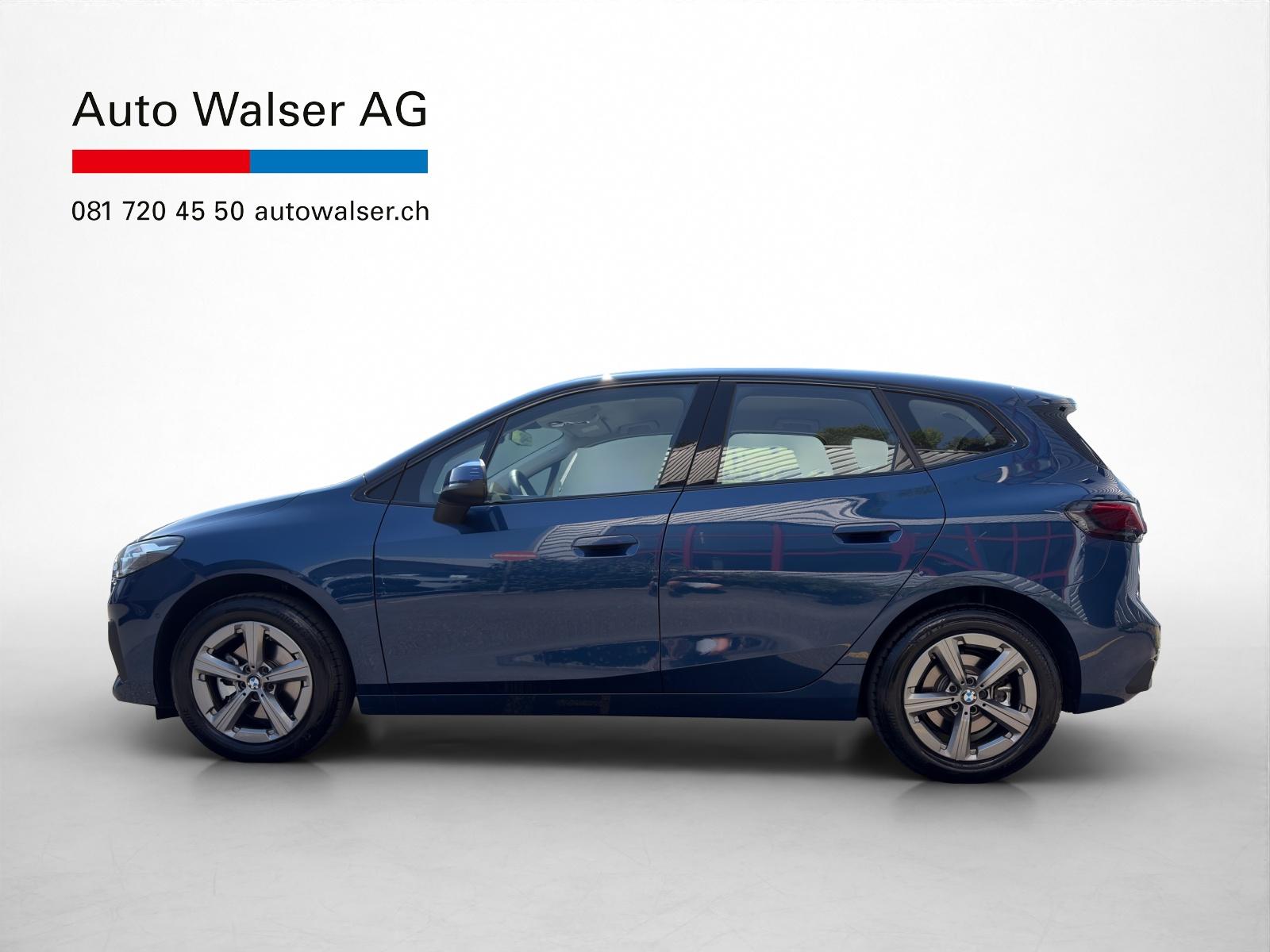 BMW 220i Active Tourer-showroom-element-1