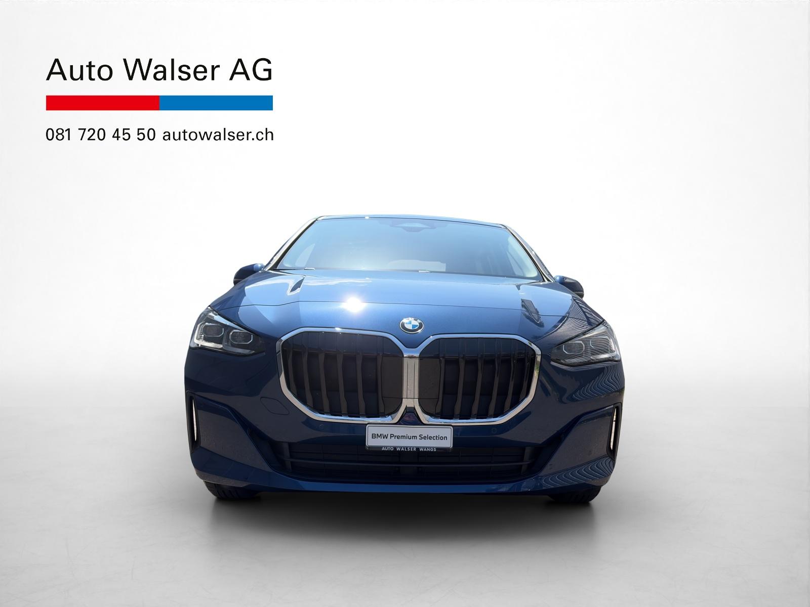 BMW 220i Active Tourer-image-7