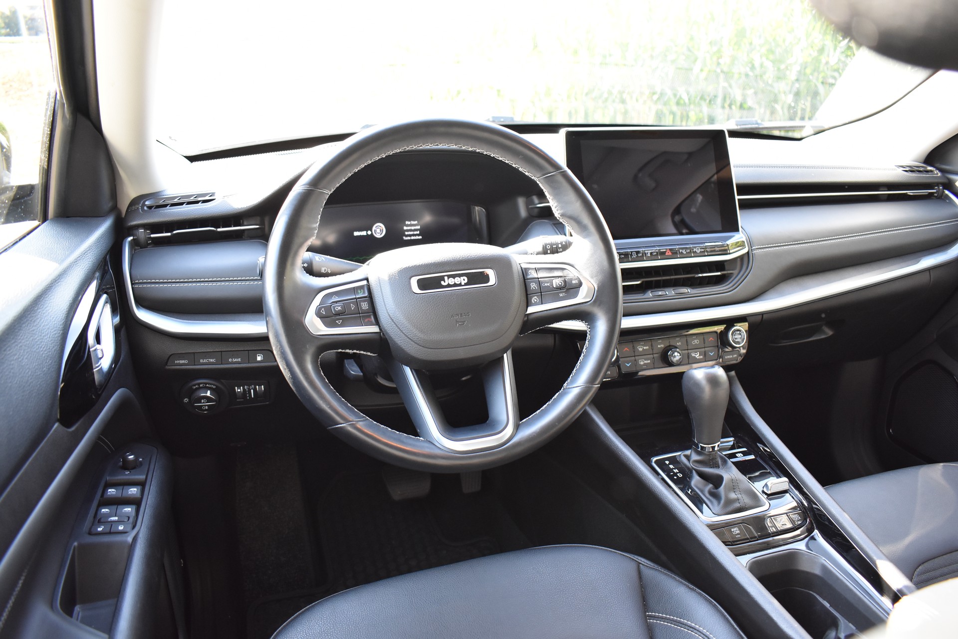 JEEP Compass 1.3 T PHEV Limited Plus AWD-image-9