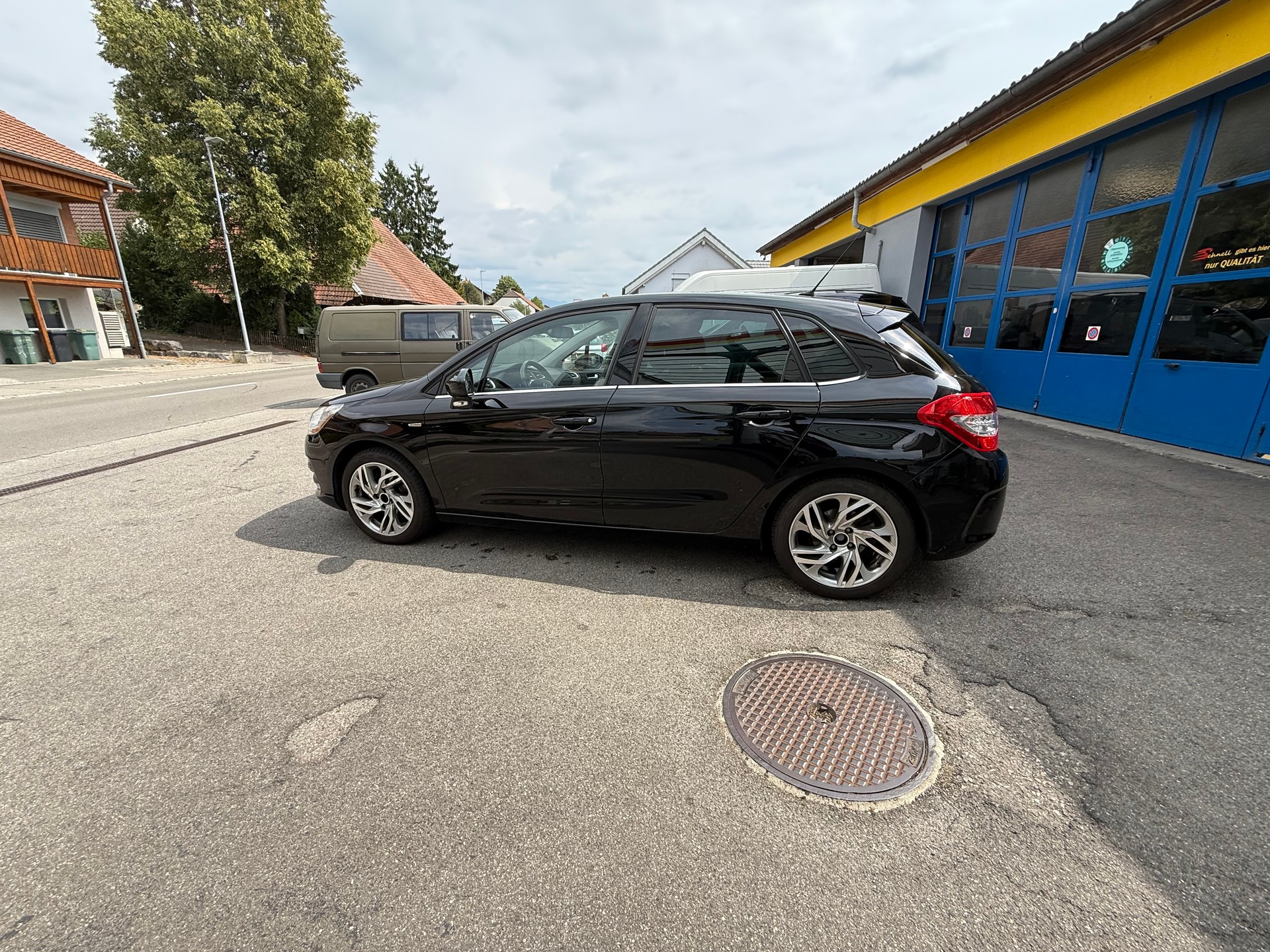 CITROEN C4 Berline 1.6 e-HDi Edition EGS6-image-5