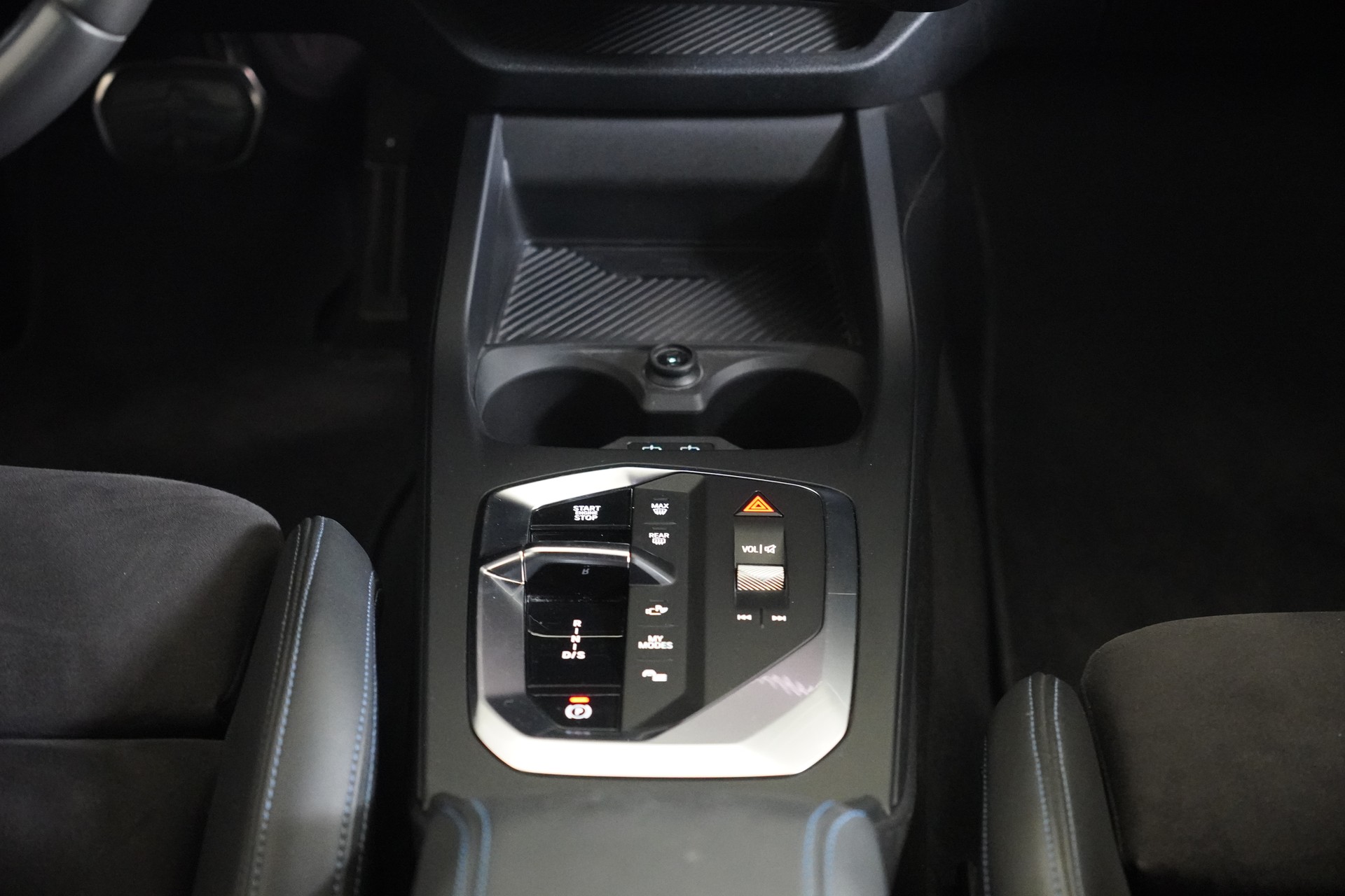 BMW 120d M Sport Steptronic-image-19