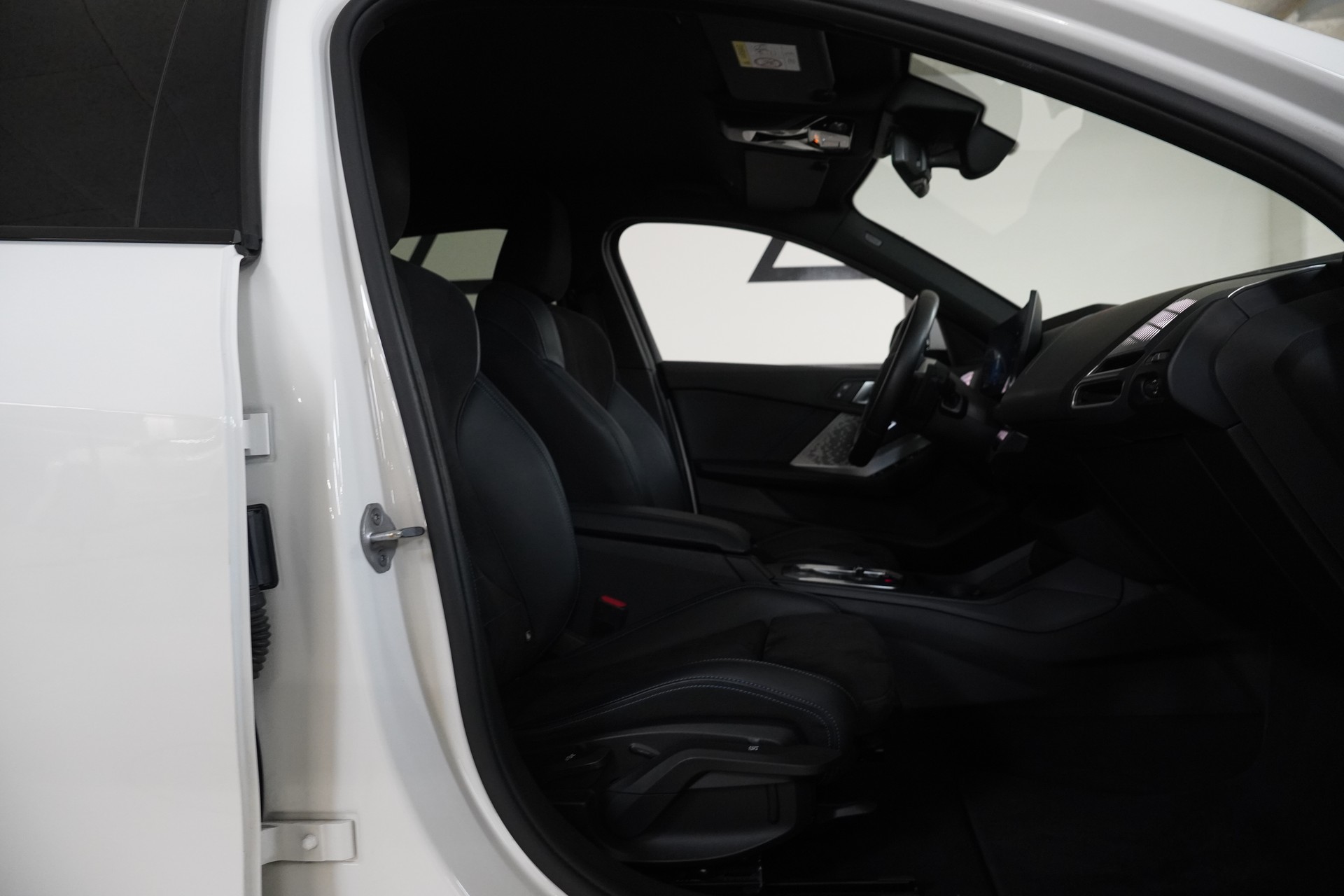 BMW 120d M Sport Steptronic-image-13