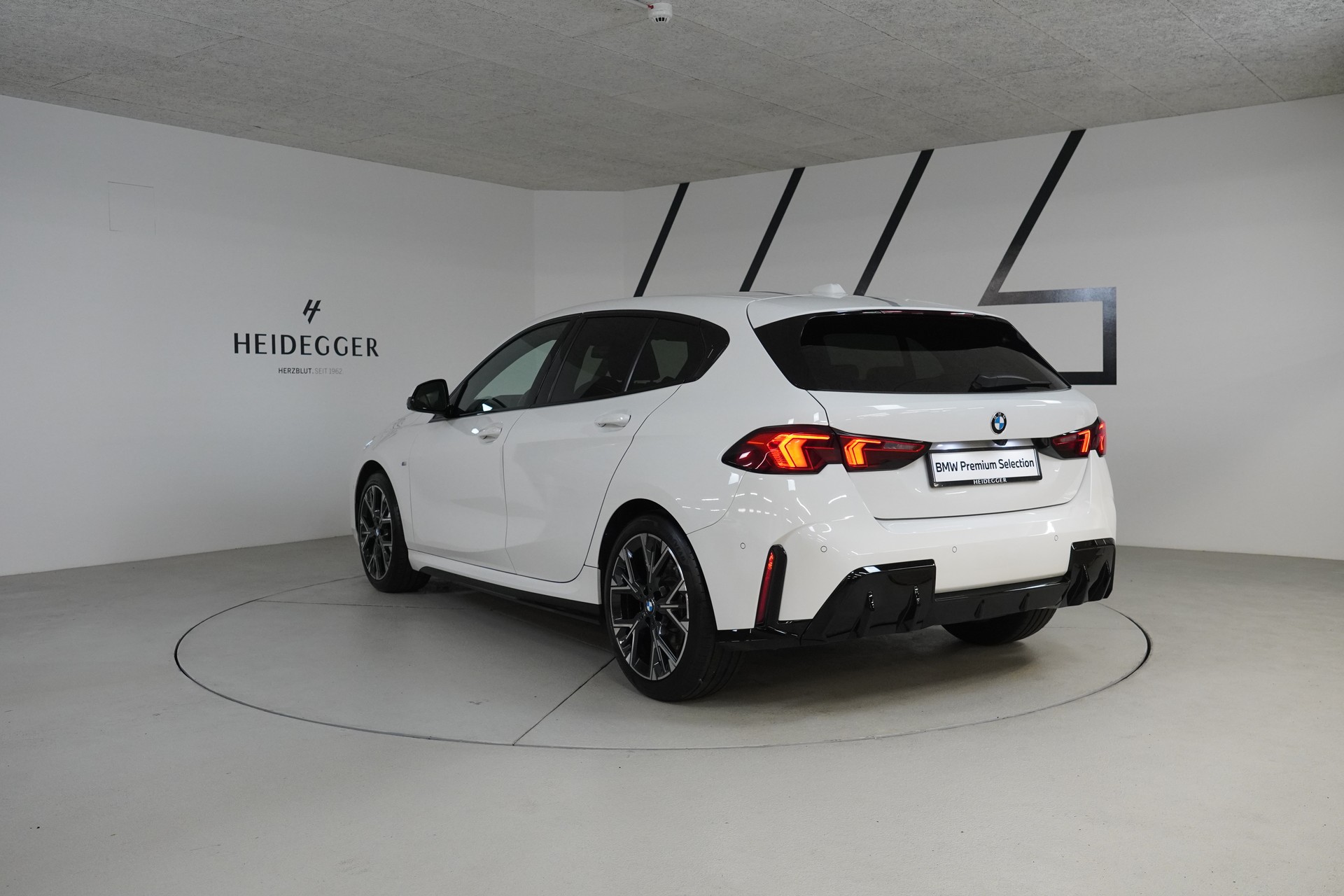 BMW 120d M Sport Steptronic-image-4
