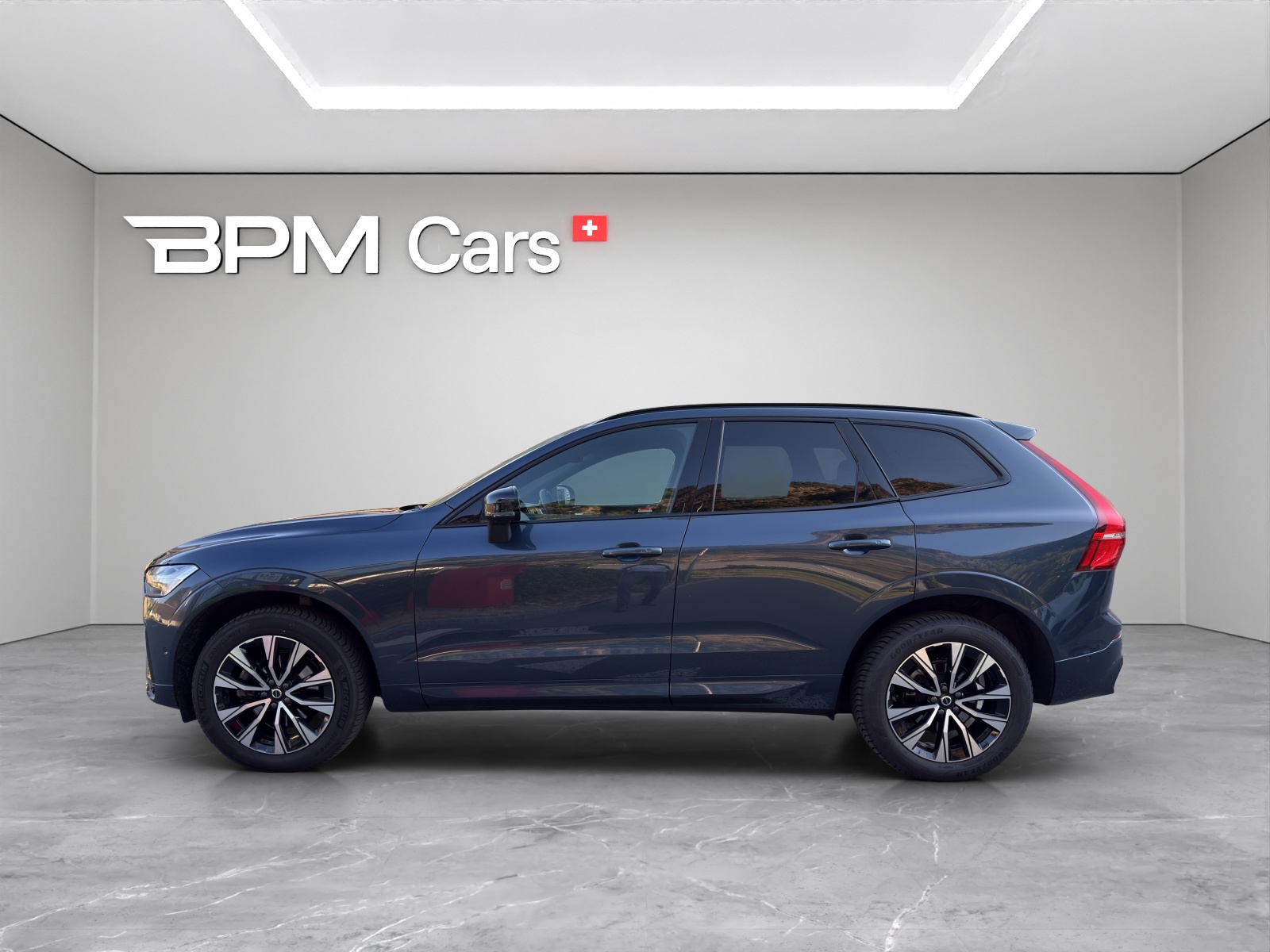 VOLVO XC60 B5 Benzin Mild Hybrid AWD Plus Dark Geartronic-image-14