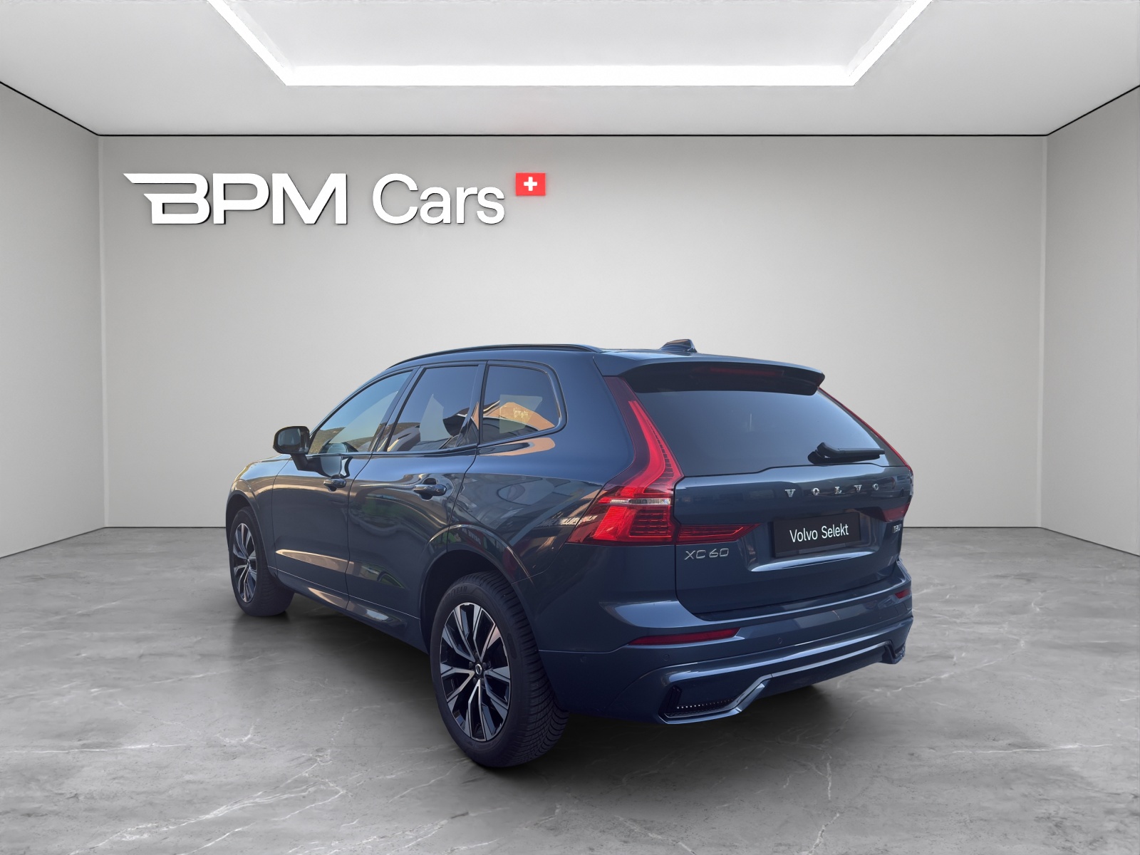 VOLVO XC60 B5 Benzin Mild Hybrid AWD Plus Dark Geartronic-showroom-element-2